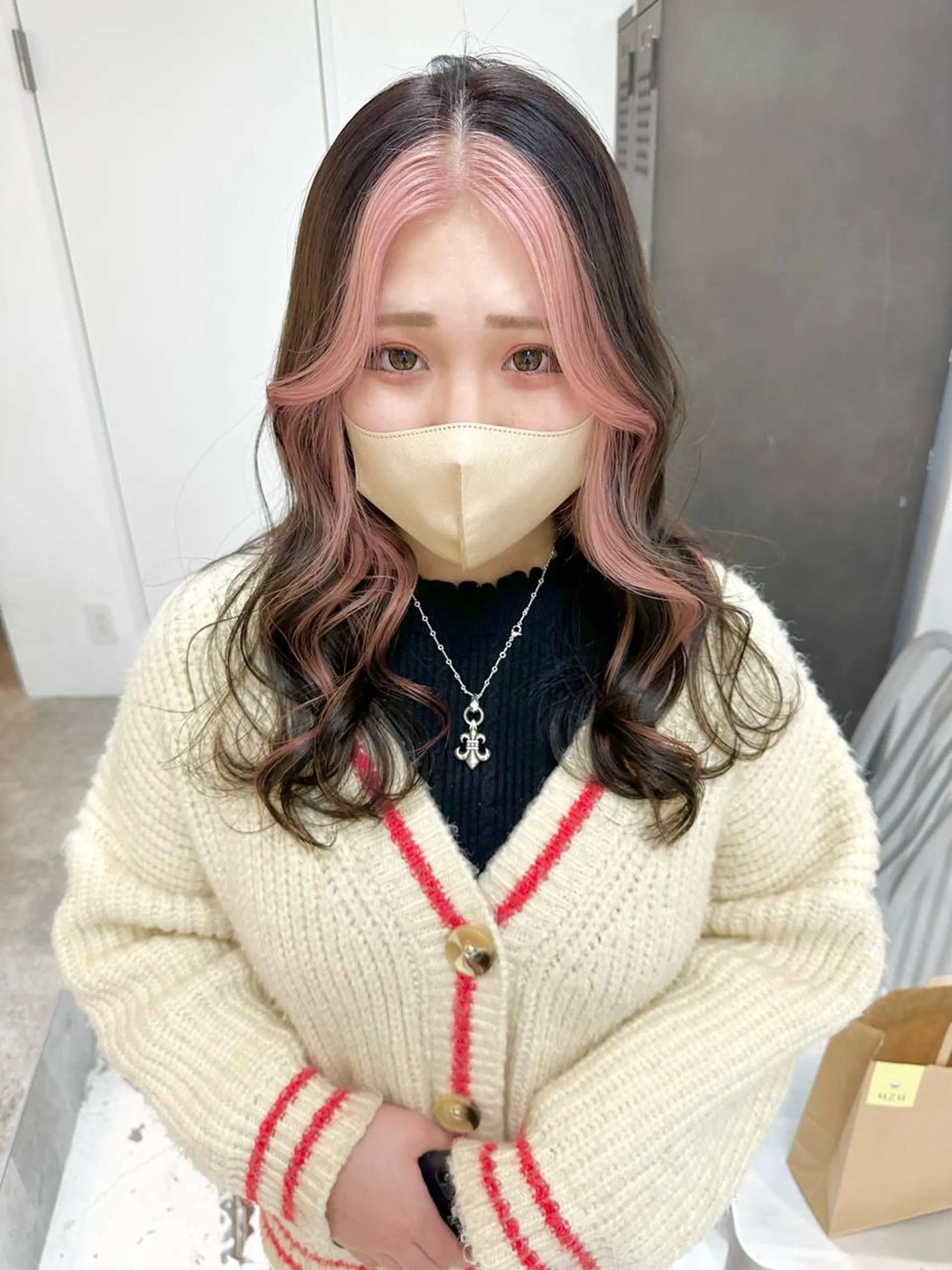 セミロング カラー ヘアカラー トリートメント kai .のヘアスタイル