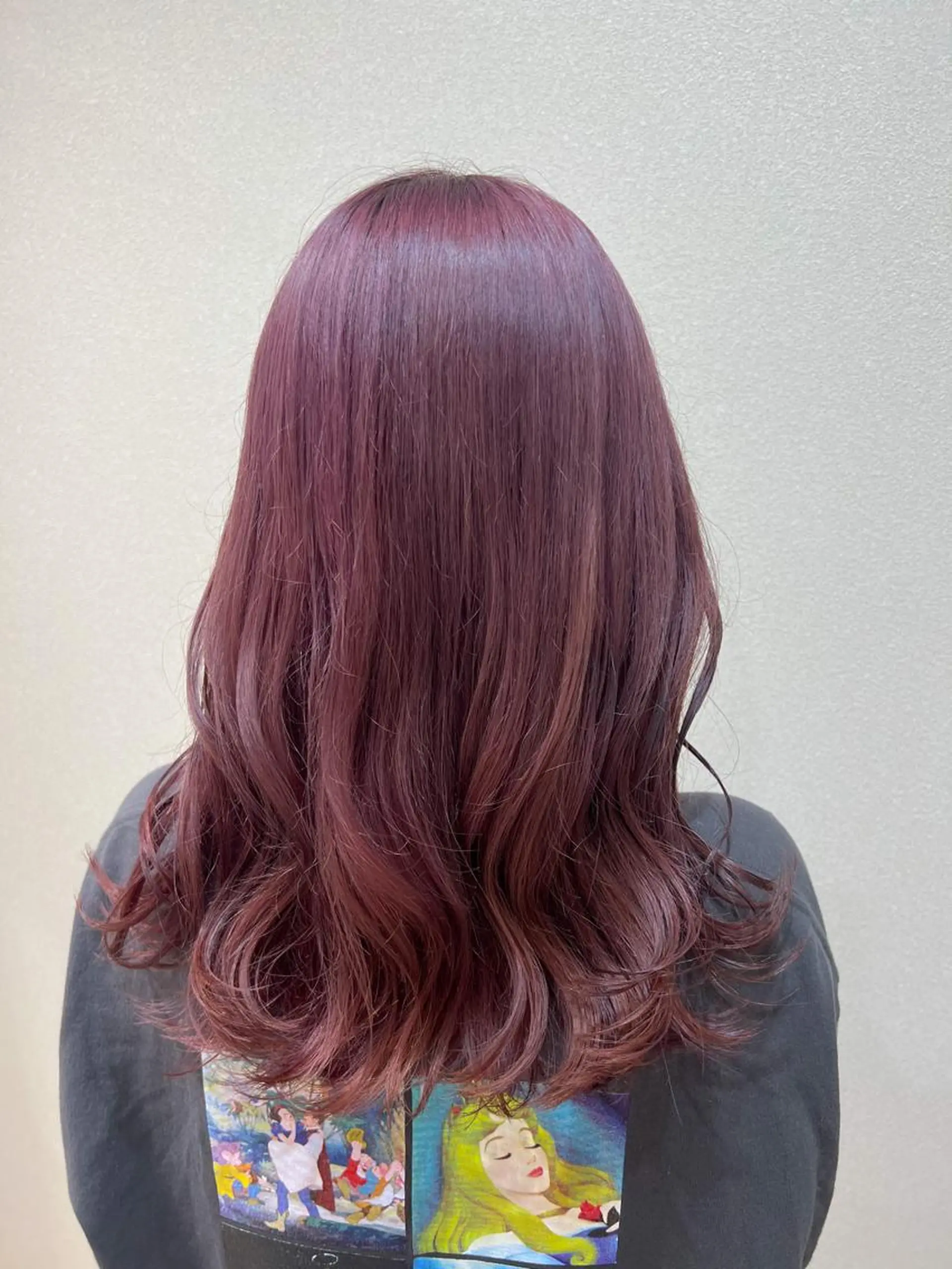 ミディアム ヘアカラー トリートメント ヘッドスパ mina .のヘアスタイル