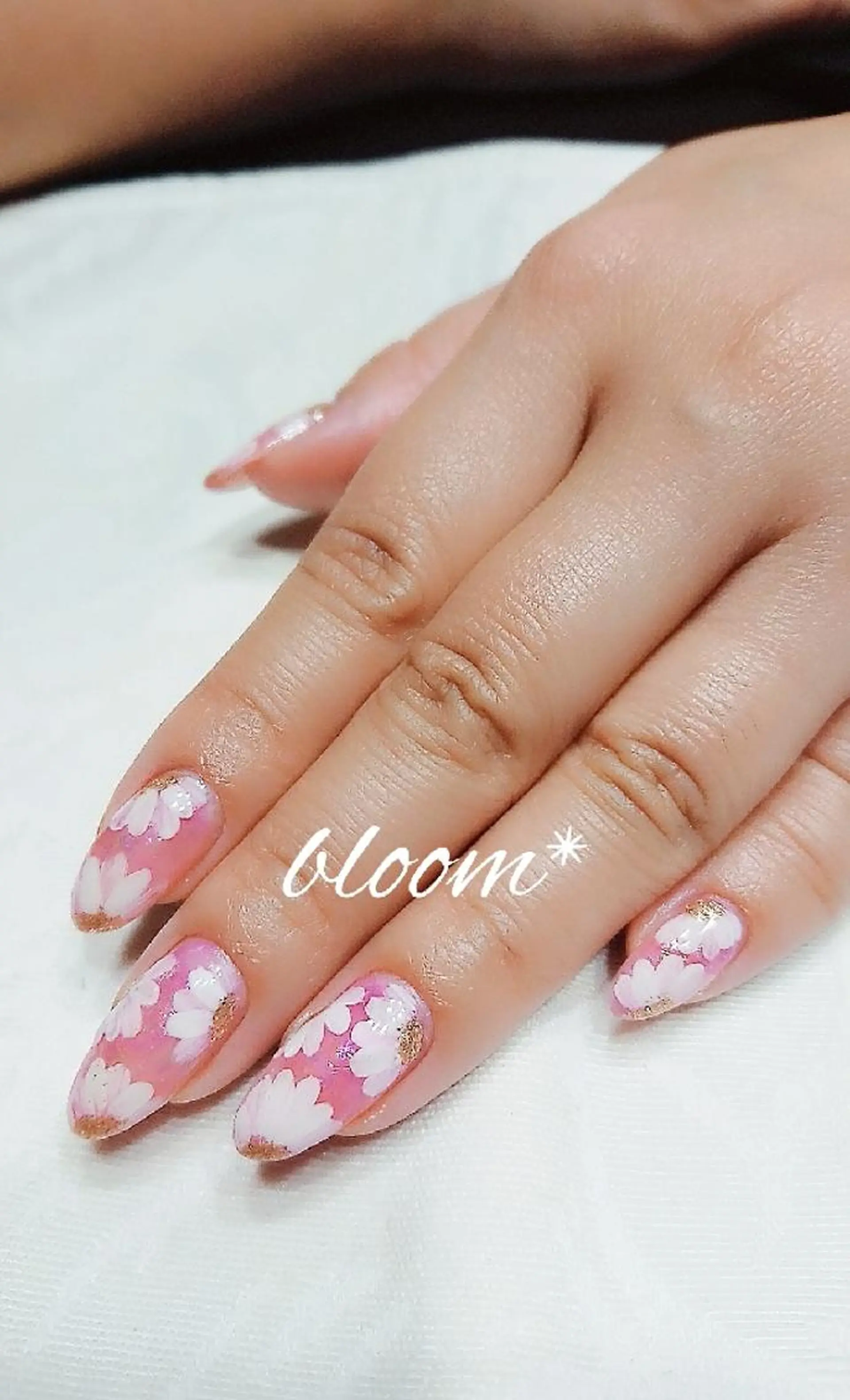 ネイル フラワーネイル bloom *のネイルデザイン