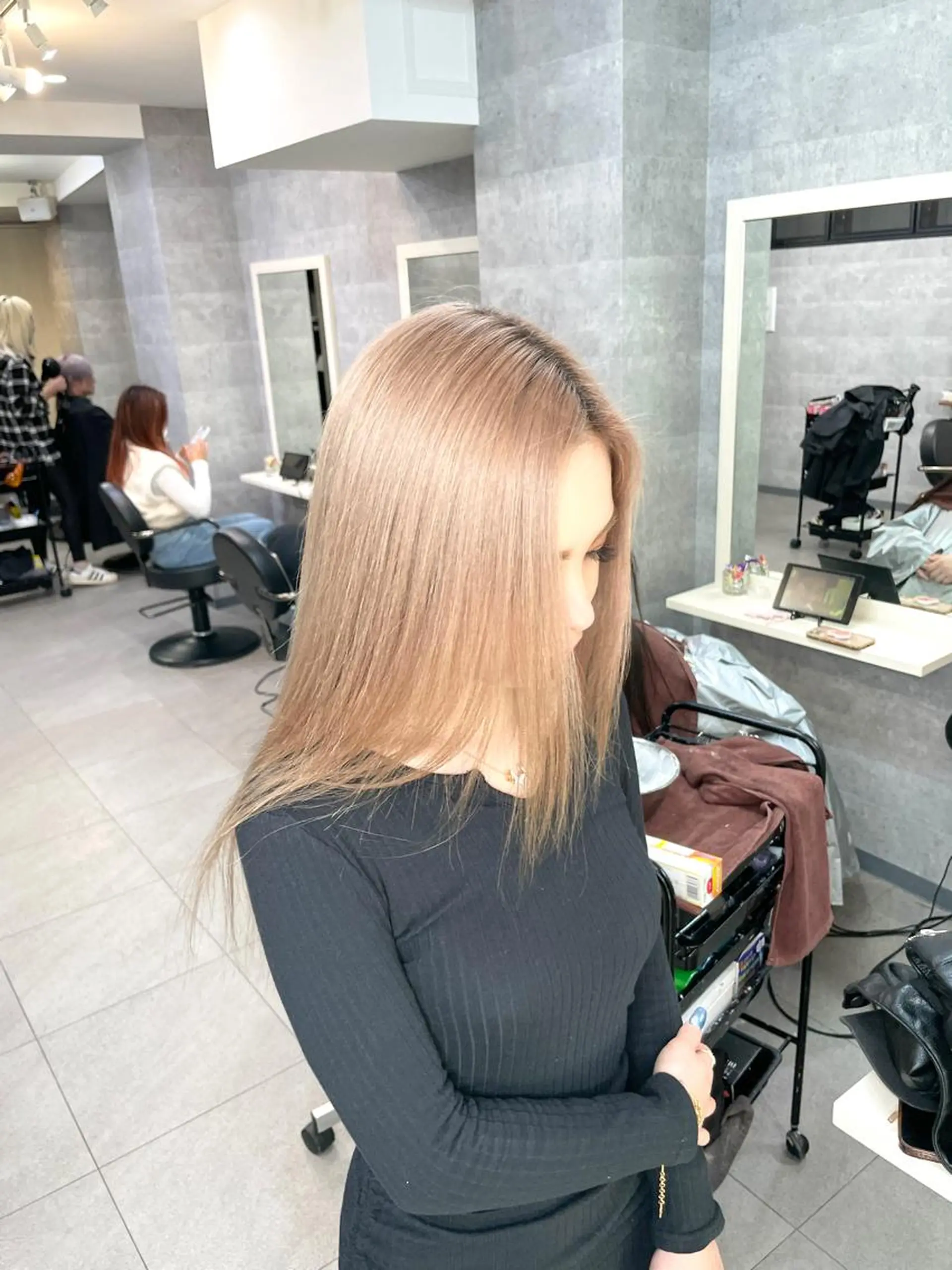 セミロング JUNYA 海外ガールヘアのヘアスタイル