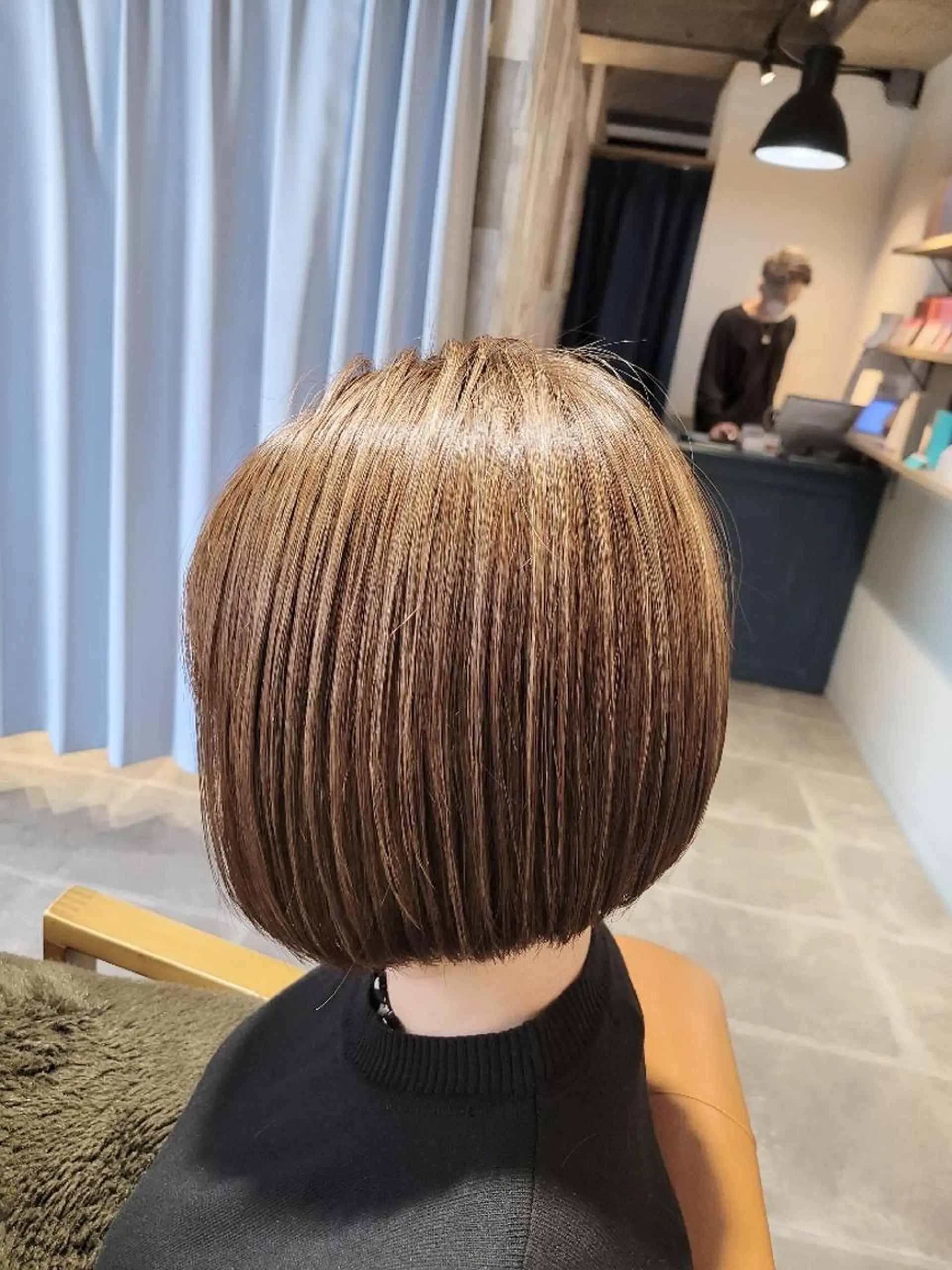 ミディアム ハイライト カット 縮毛矯正 トリートメント alushe 岡 陽子のヘアスタイル