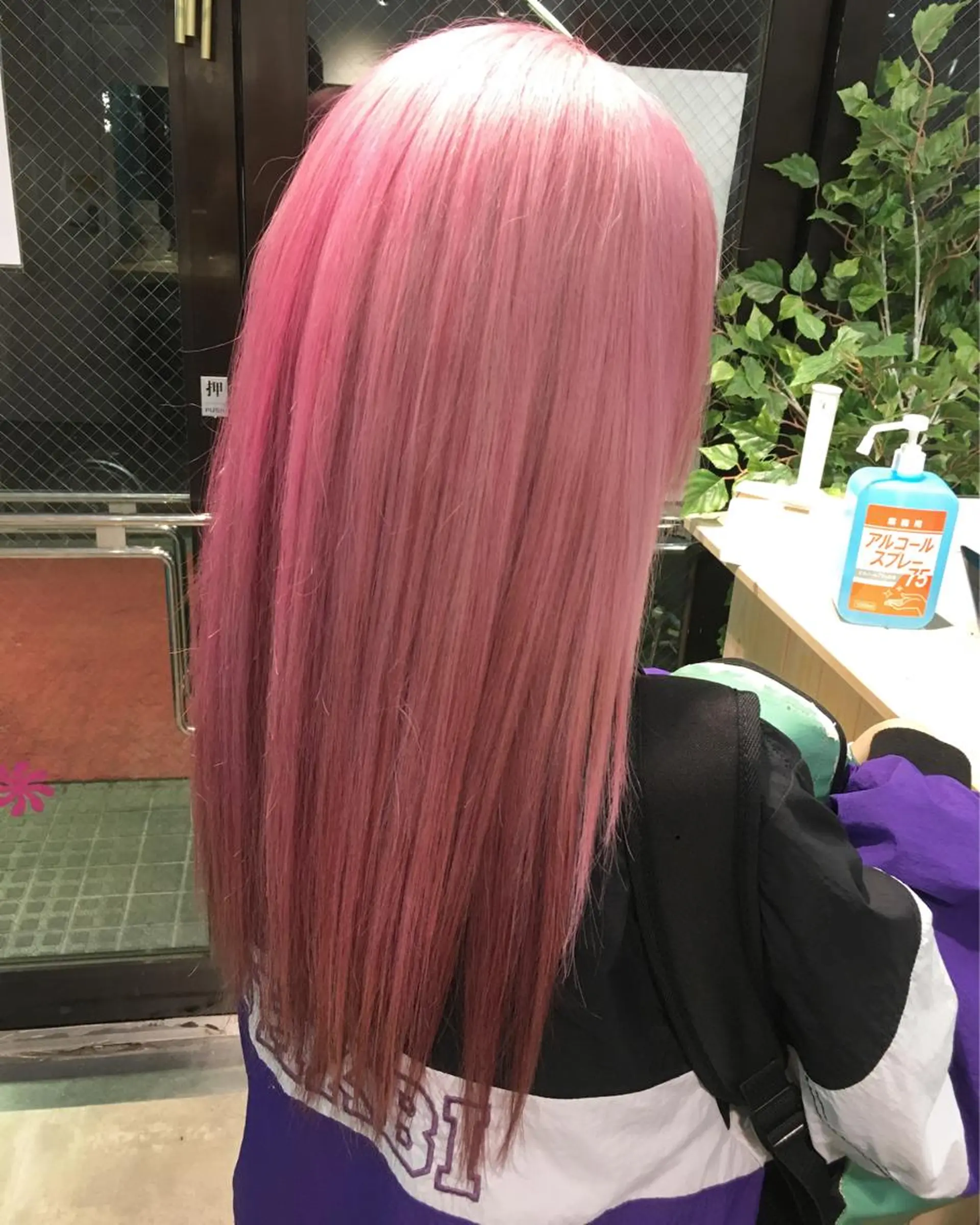 ロング カラー ヘアアレンジ ピンクカラー カット ヘアカラー 🧶ブリーチカラー TERU🧶のヘアスタイル