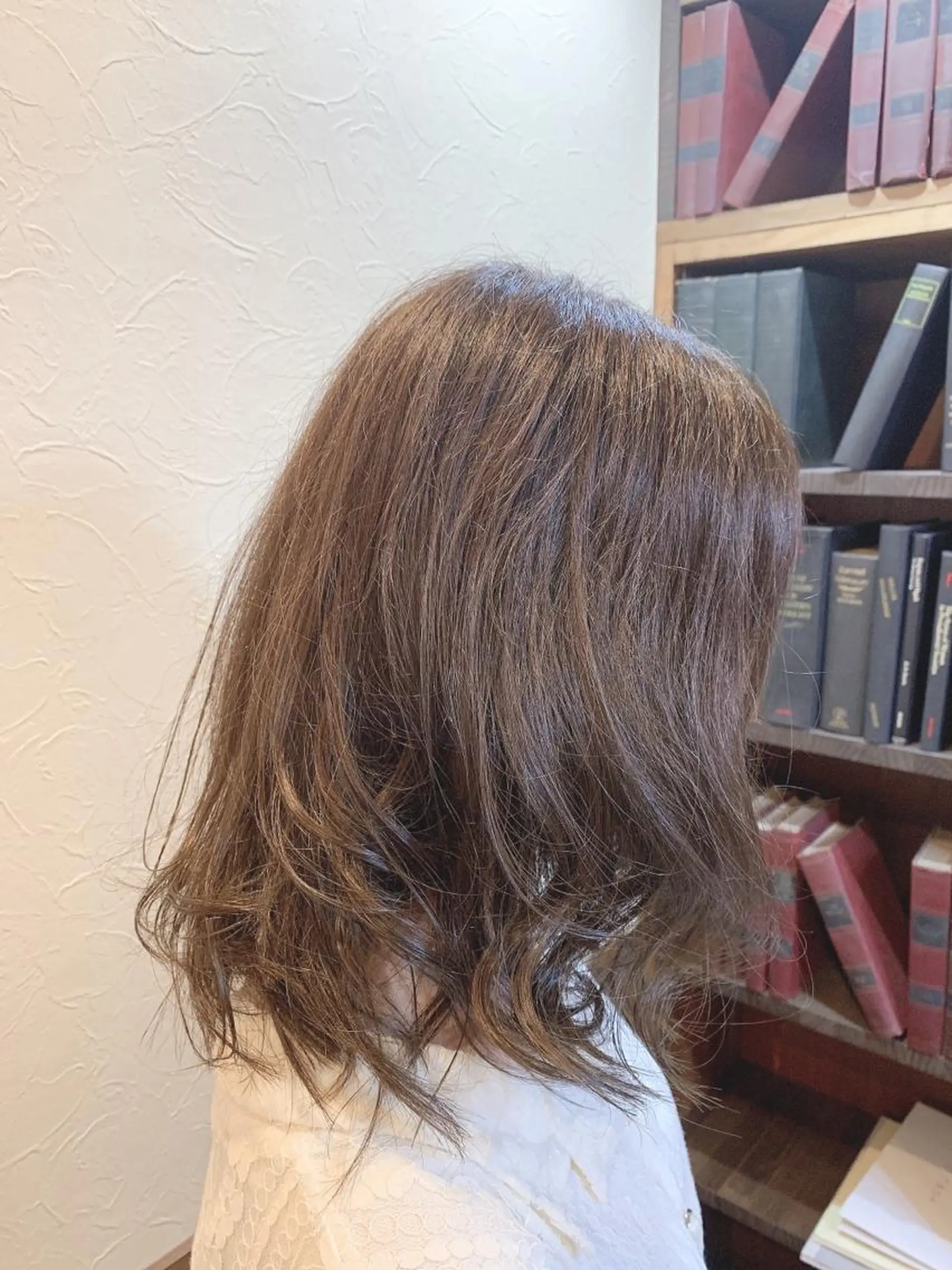 セミロング カラー ベージュカラー ルシエ吉祥寺所属・🥖牧野 純🥖のヘアスタイル