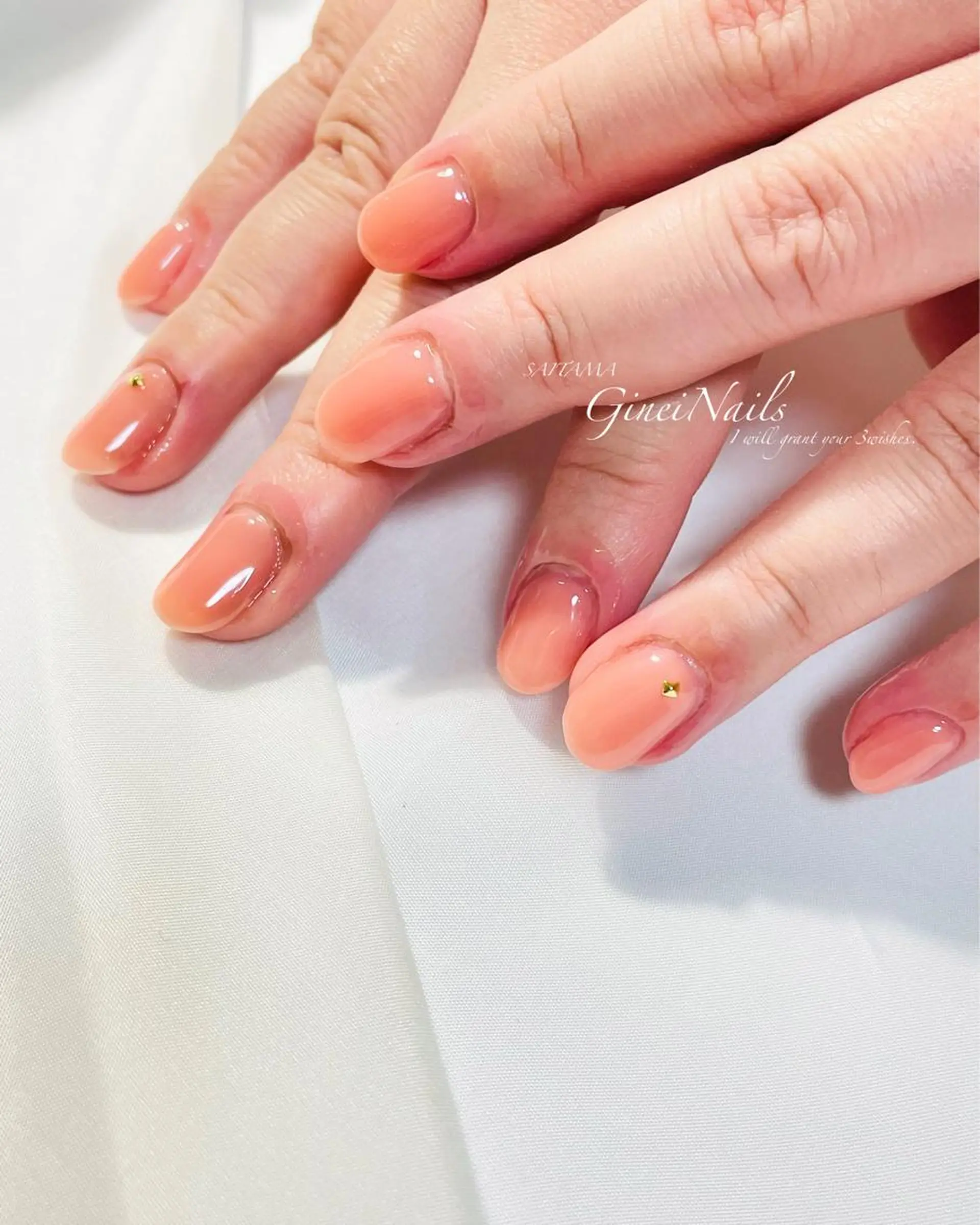 ネイル フットネイル キラキラネイル ロングネイル ミラーネイル ニュアンスネイル Genie Nailsのネイルデザイン