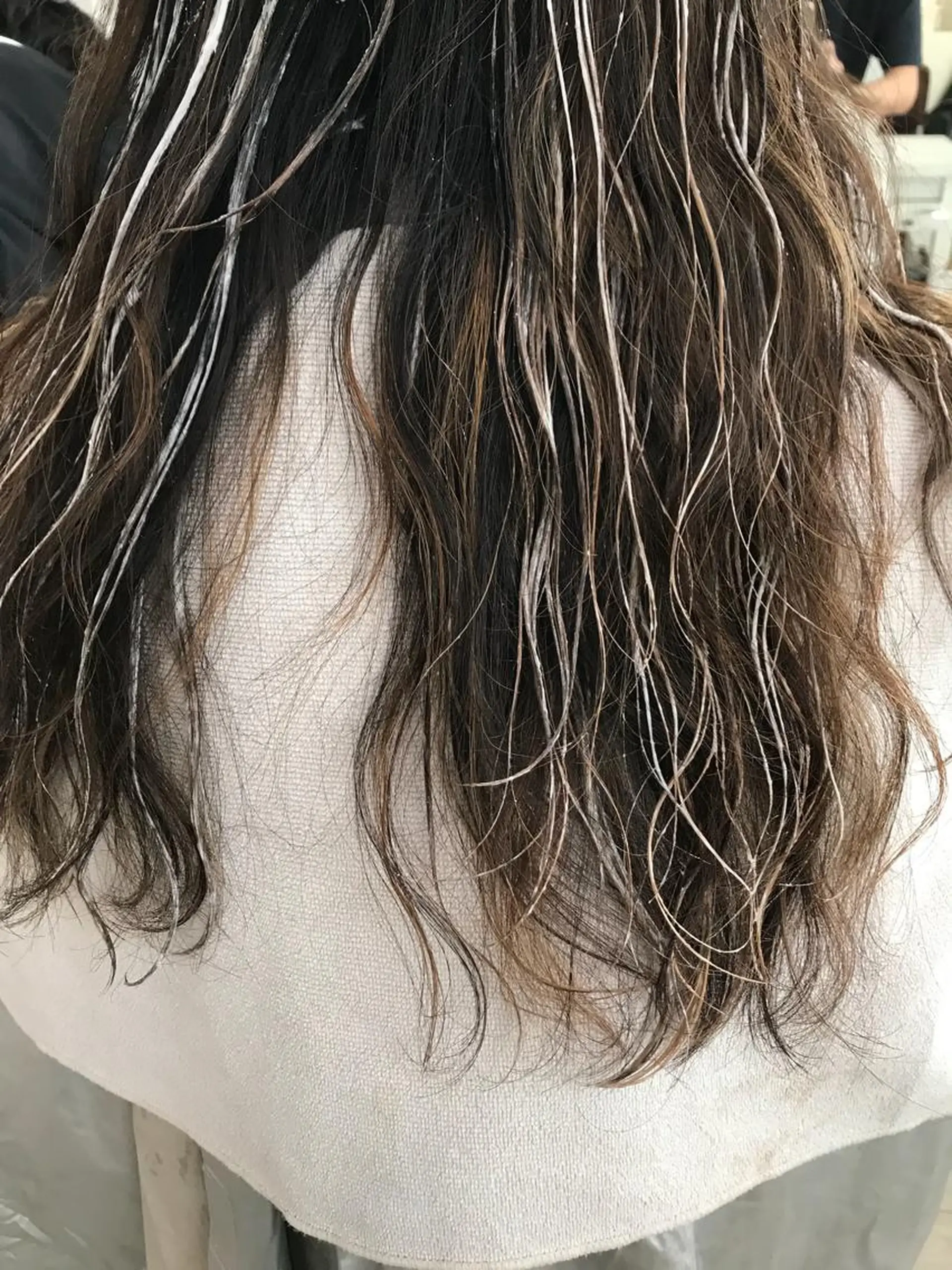 セミロング ハイライト エクステ（レミー毛） NINEのヘアスタイル