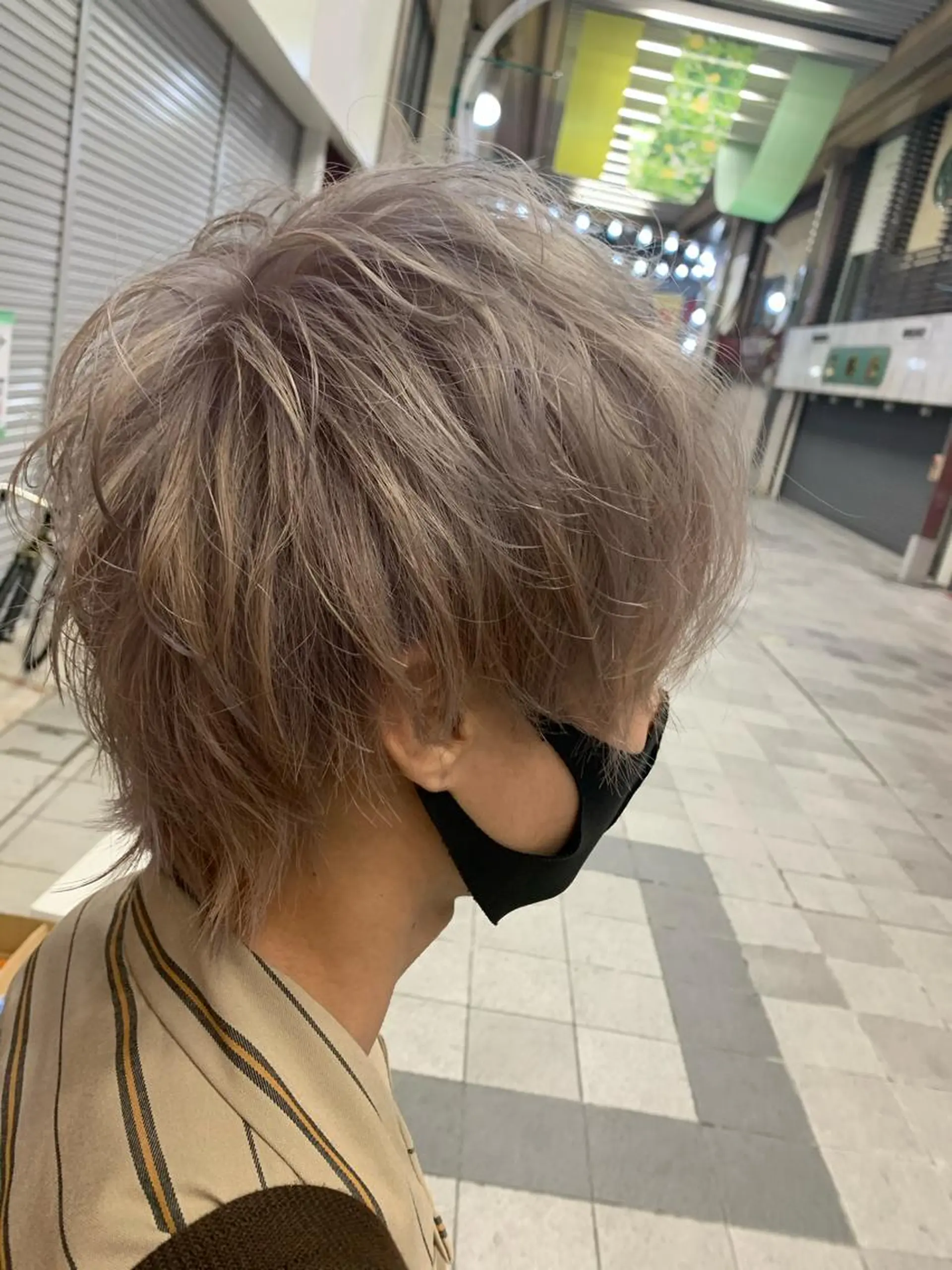 ショート カラー ヘアアレンジ ベージュカラー カット ヘアカラー 今村公介 ブリーチ特化、派手髪のヘアスタイル