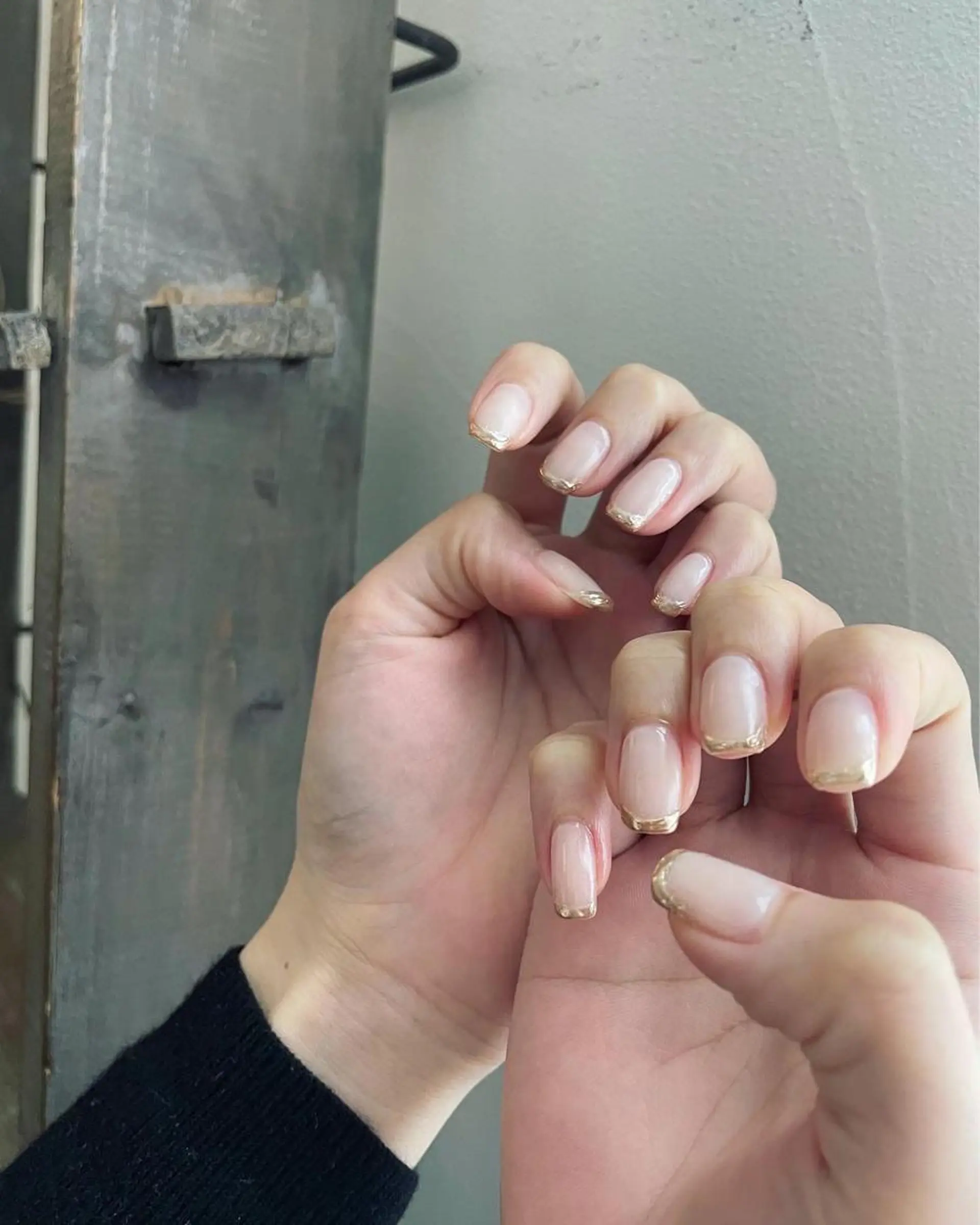 ネイル フットネイル ジェルネイル ゴールド 韓国ネイル マグネットネイル 甲府市徳行 🧸prunelleのネイルデザイン