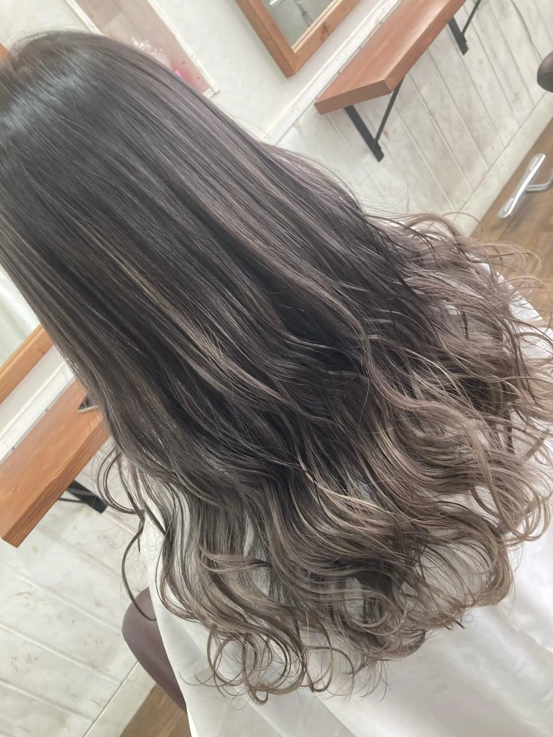 ロング カラー パーマ ヘアカラー ブリーチ毛縮毛矯正 👑山口のヘアスタイル