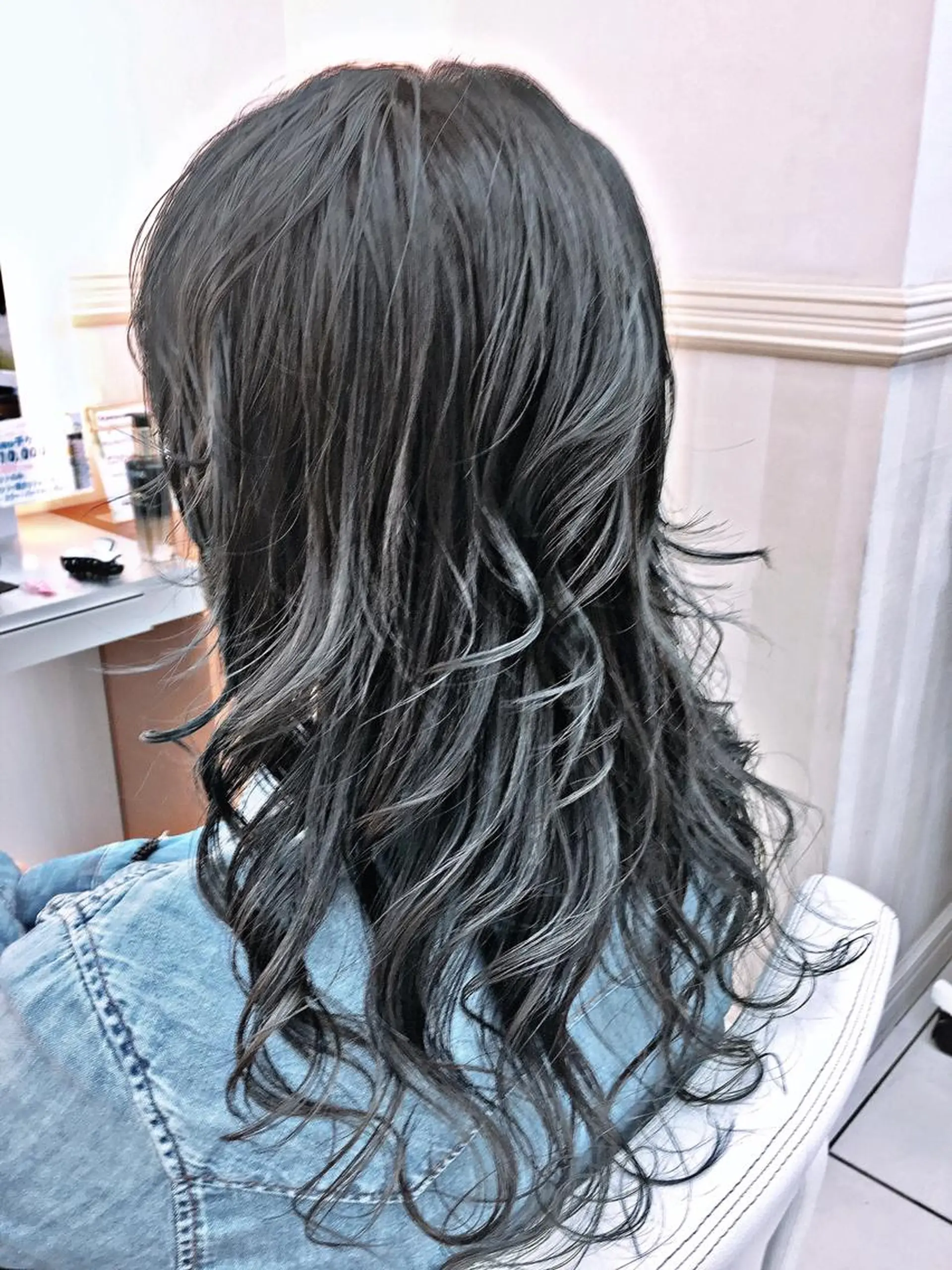 カラー アッシュ ブルーカラー ブルーアッシュ イルミナカラー ラベンダーカラー 縮毛矯正 N° jillva ♦️川端裕司♦️のヘアスタイル