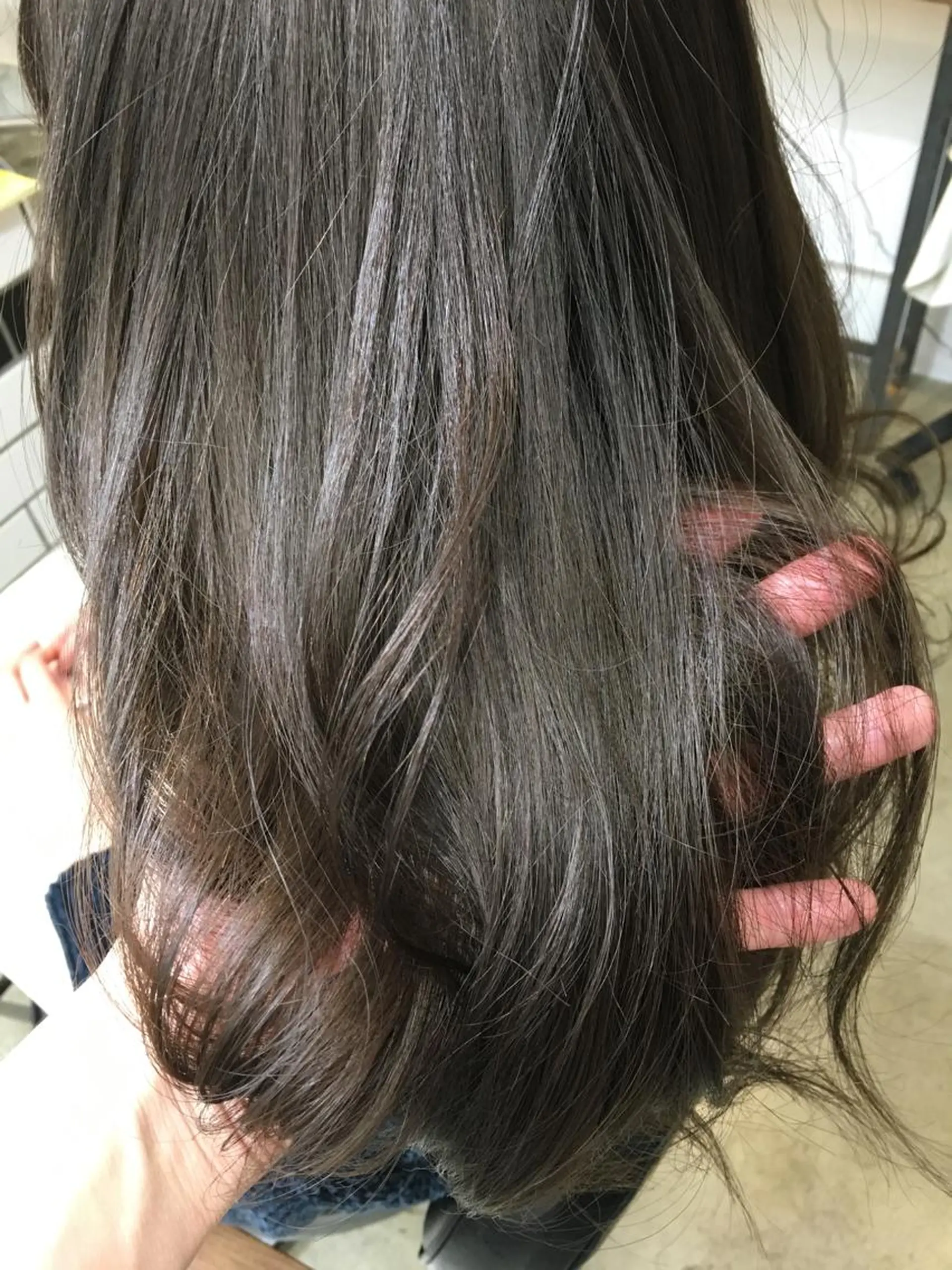 セミロング カラー ブリーチ グレージュ メンズ眉毛ITSUK Iメンズ専門　新宿の眉毛・アイブロウイメージ