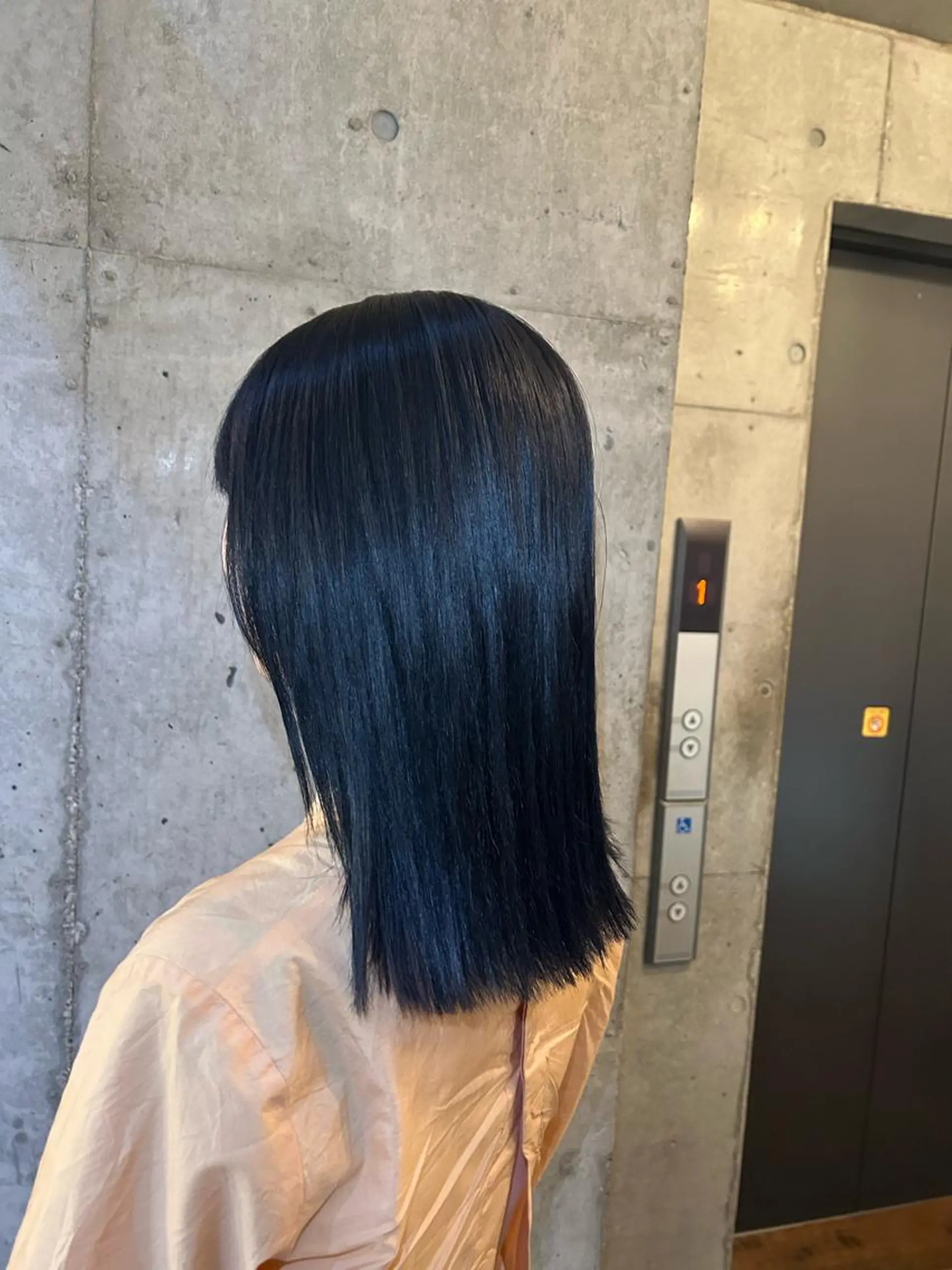 ロング カラー 黒髪 ブルーカラー ブルーブラック ヘアカラー トリートメント 🎨デザイン🥇 美髪・艶髪　日暮千敬のヘアスタイル