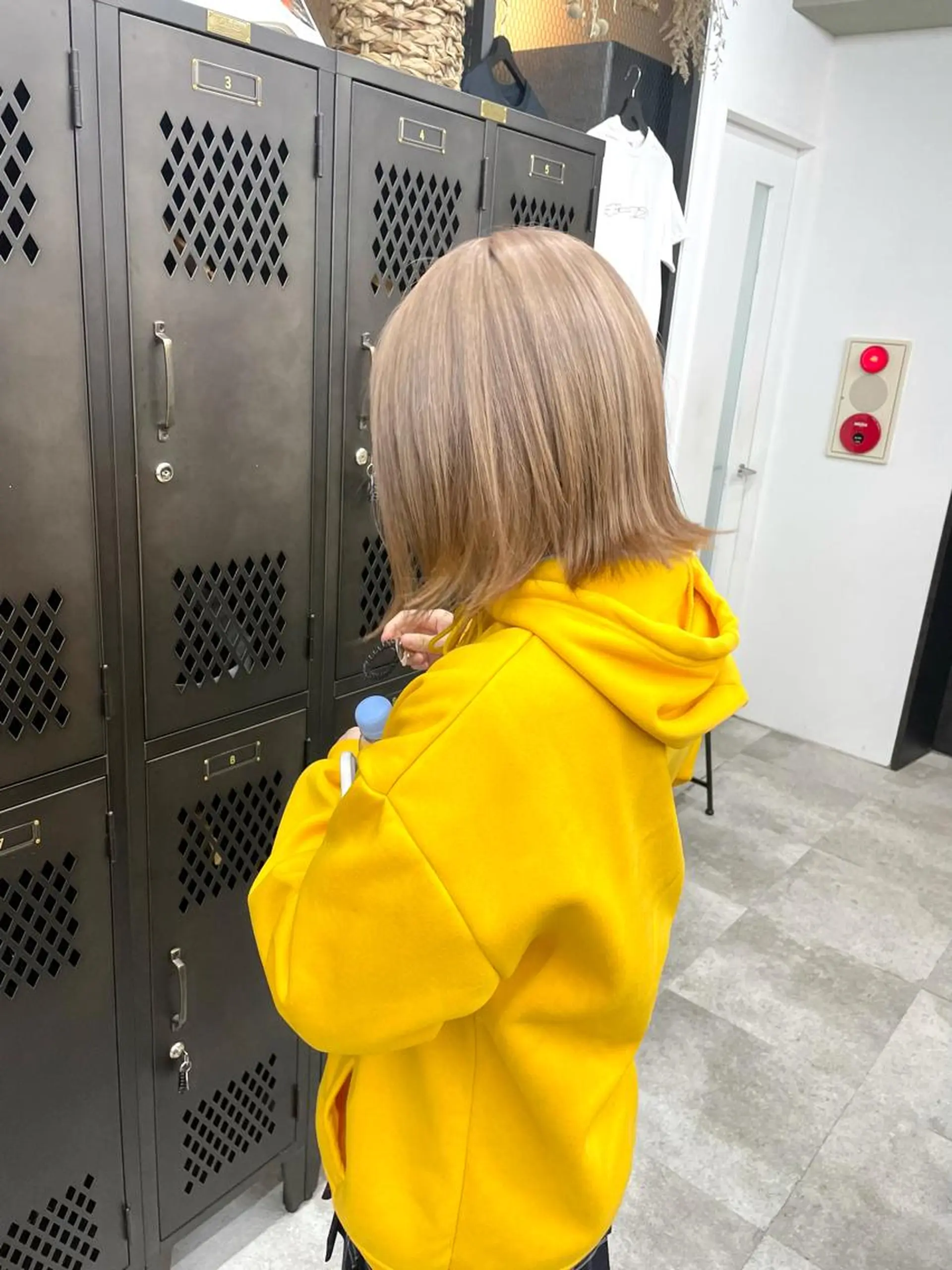 ミディアム カラー カット・ブリーチ TAIGAのヘアスタイル