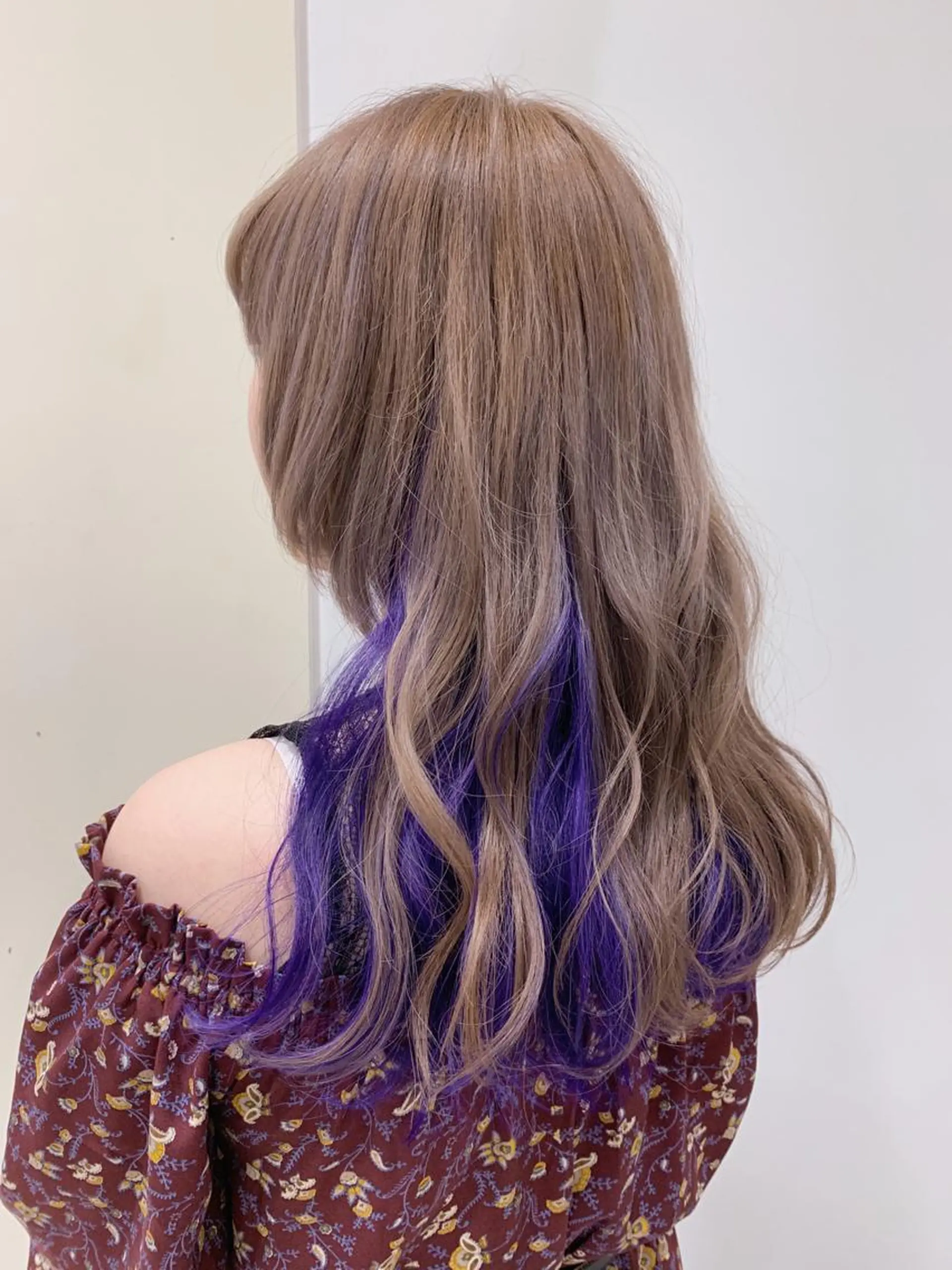 ロング カラー ベージュカラー ブリーチ ケアブリーチ インナーカラー トリートメント Le'a渋谷所属・インナーエクステ渋谷 🦋KAJIのヘアスタイル