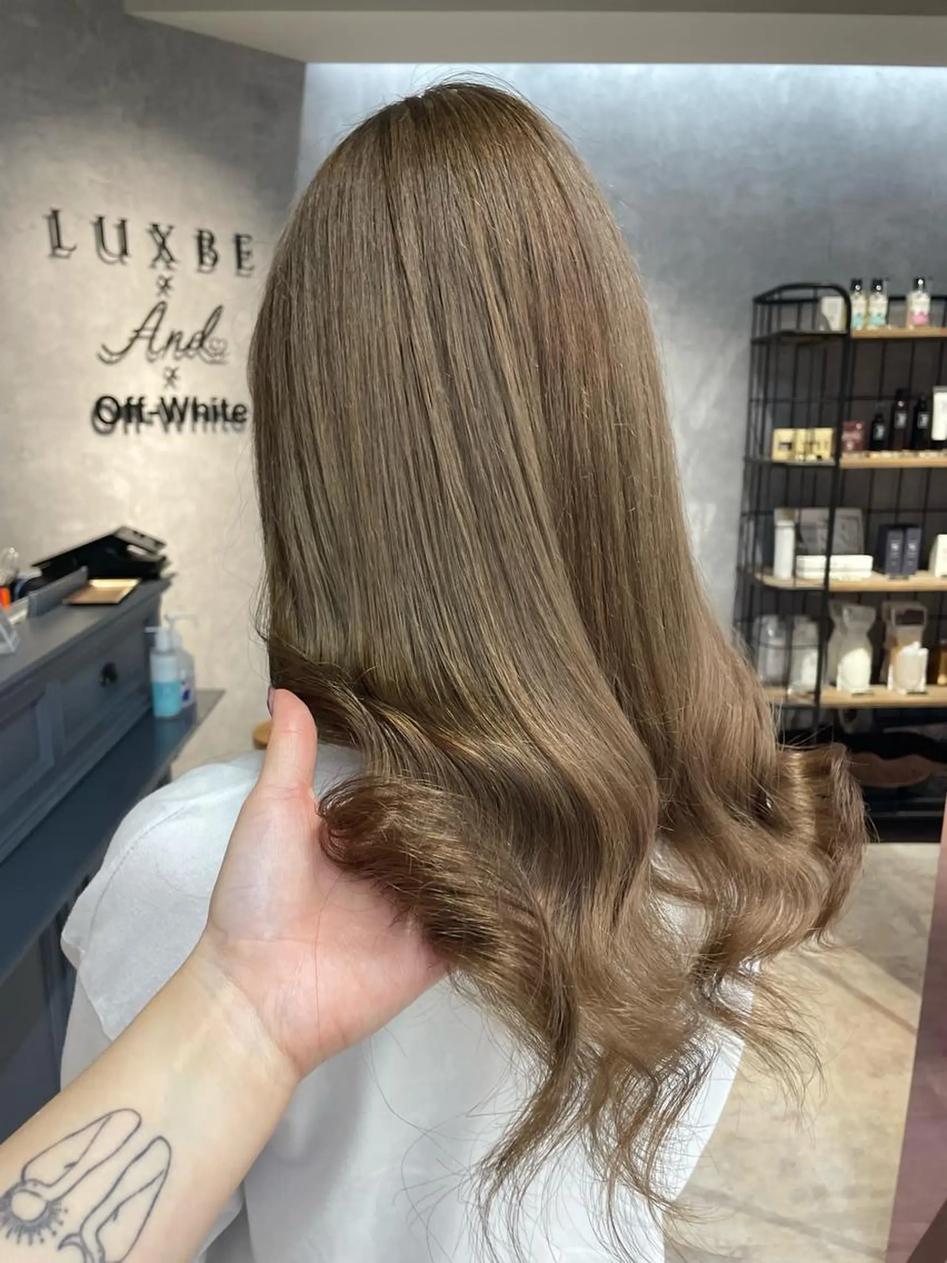 セミロング Cielro【 シェイロ 】所属・Cielro/ダブル カラー/西田咲希のヘアスタイル