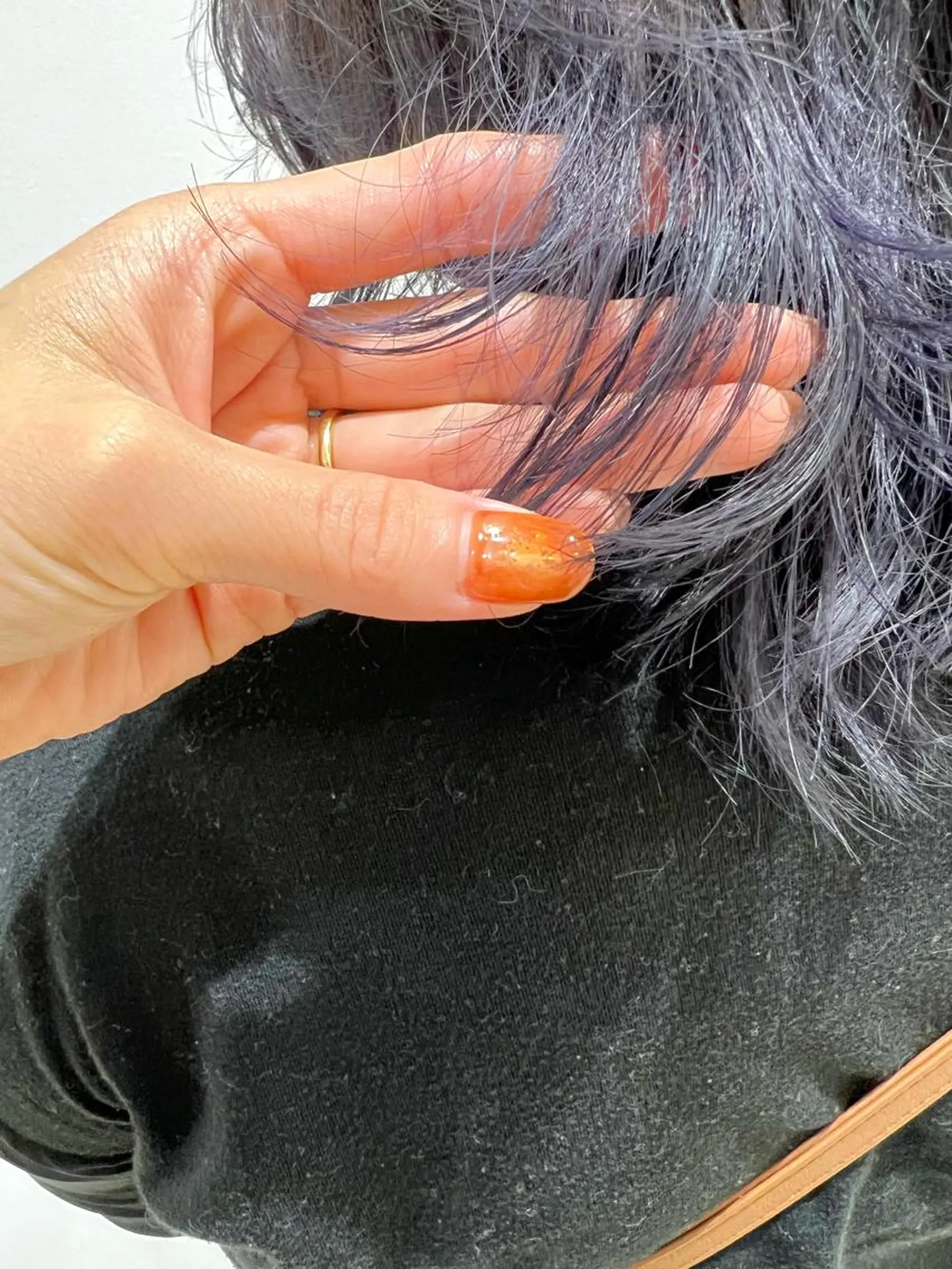 セミロング カラー シルバー ウルフカット 🐺ウルフ× ハイトーン🐺MOEのヘアスタイル