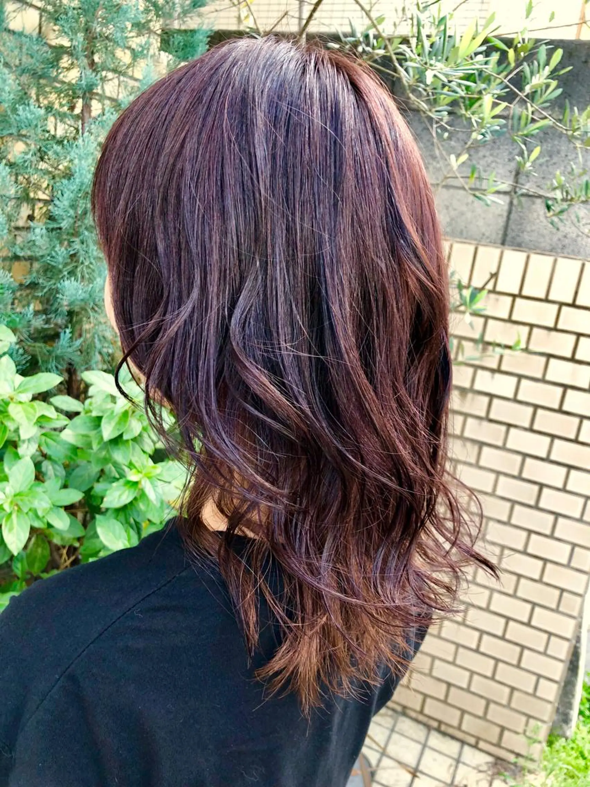 セミロング カラー イルミナカラー インナーカラー ピンクカラー ピンクパープル パープルカラー 桐原 竜也のヘアスタイル