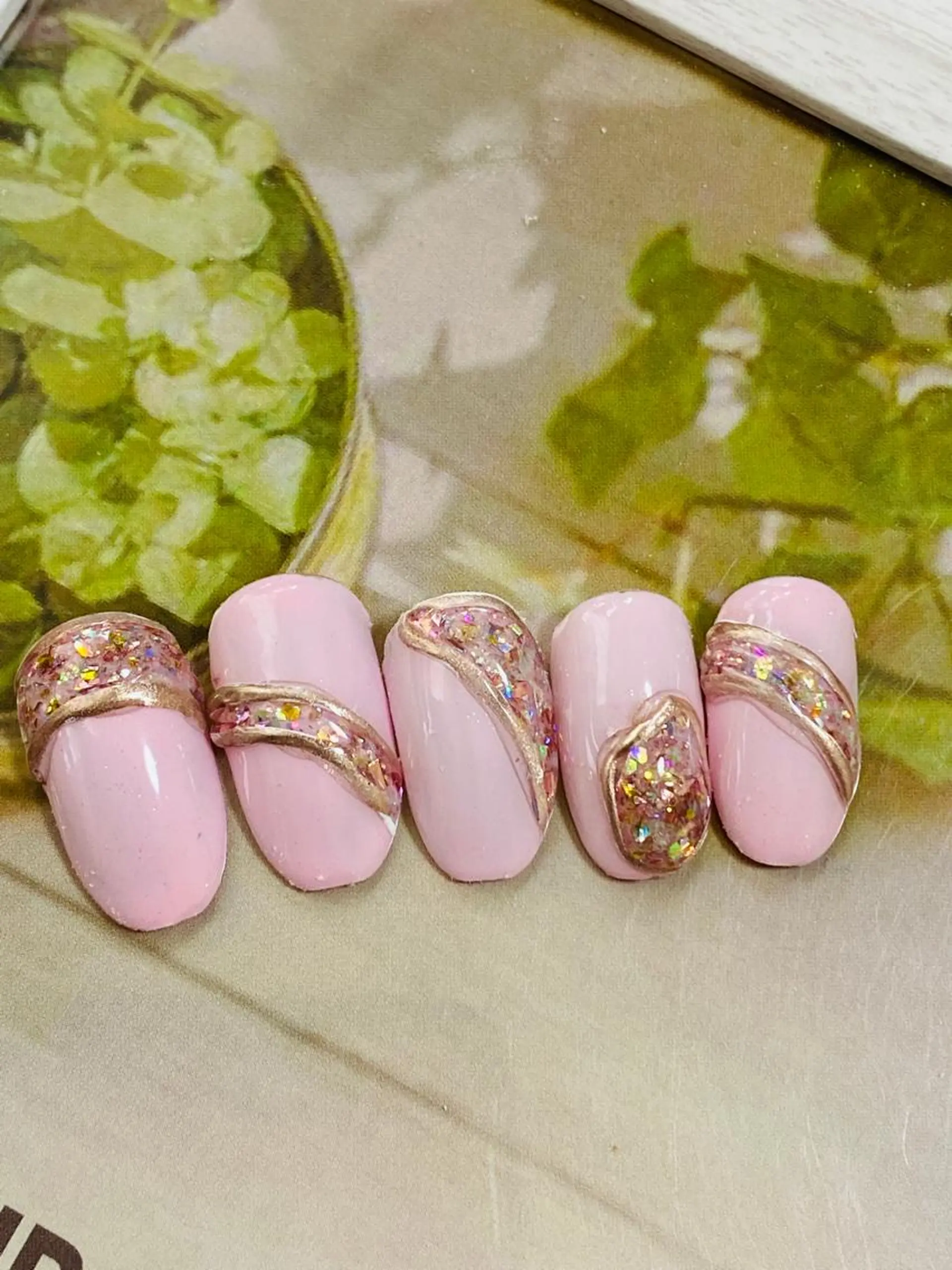 ネイル キラキラネイル ぷっくりネイル シンプルネイル 自宅ネイルサロン ♦️nuance♦️のネイルデザイン