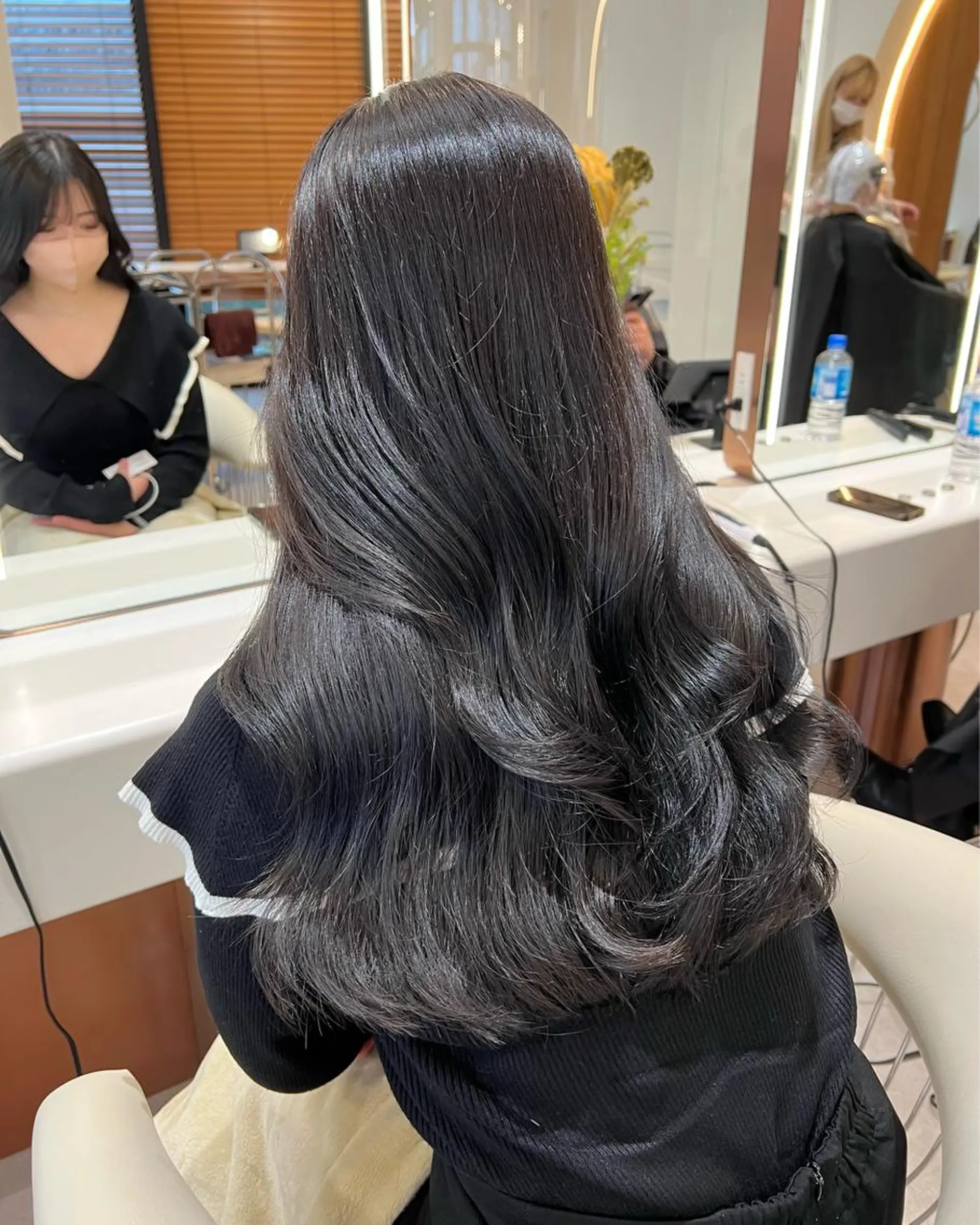 セミロング カラー ダークグレー 韓国風ヘア レイヤーカット 韓国レイヤー🇰🇷 韓国研修◎渋谷カイトのヘアスタイル