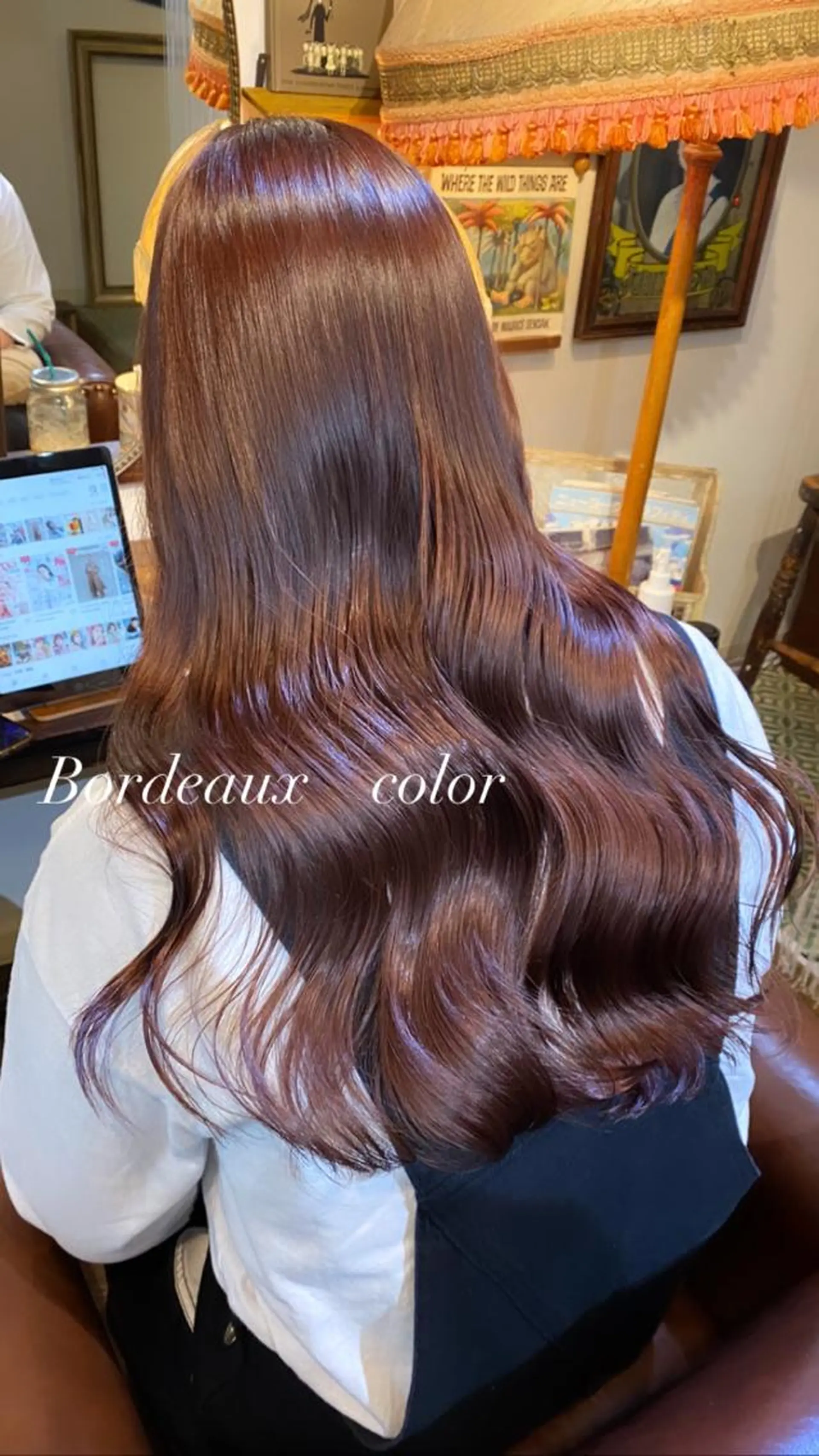 ロング カラー ブリーチ ボルドーカラー ブリーチなしカラー ヘアカラー ヤスザトアヤノ ／レイヤー／オリーブのヘアスタイル