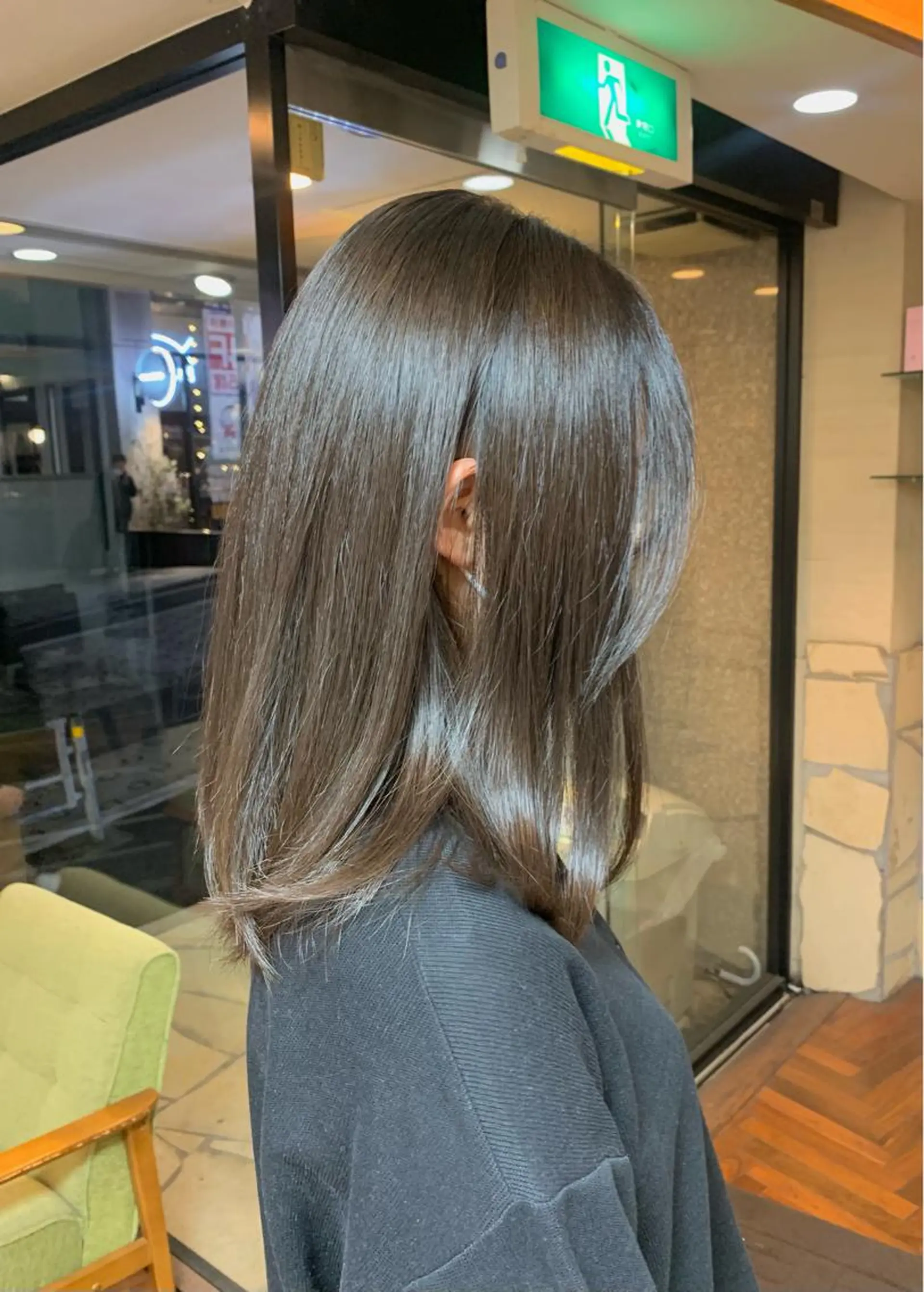 ミディアム カラー ベージュカラー ブリーチ ブリーチなしカラー オリーブベージュ LUMO所属・矢野 晃平のヘアスタイル