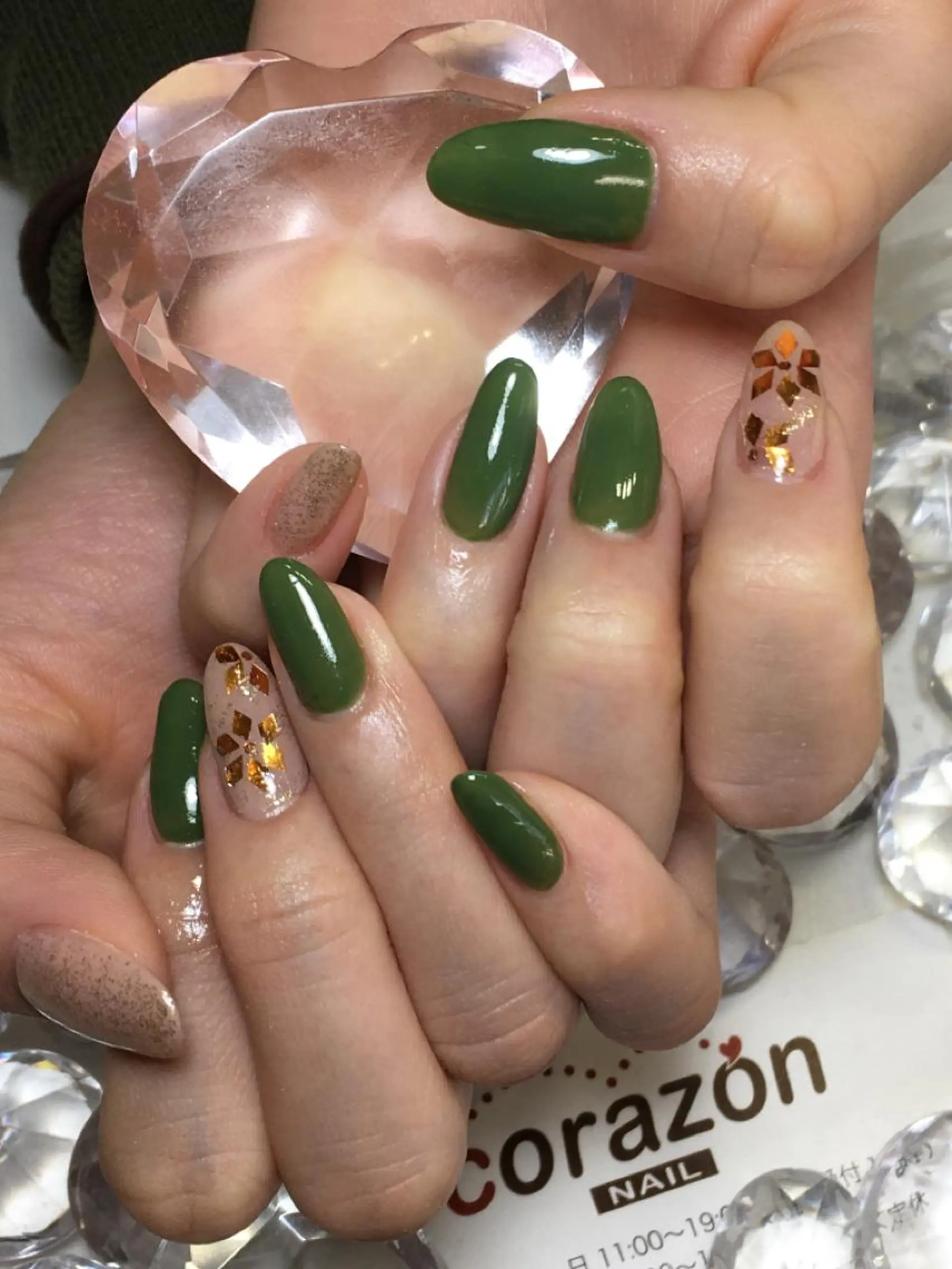 ネイル アートネイル ホログラムネイル ラメ(グリッター) 冬ネイル クリスマス corazon所属・ネイリスト aicoのネイルデザイン