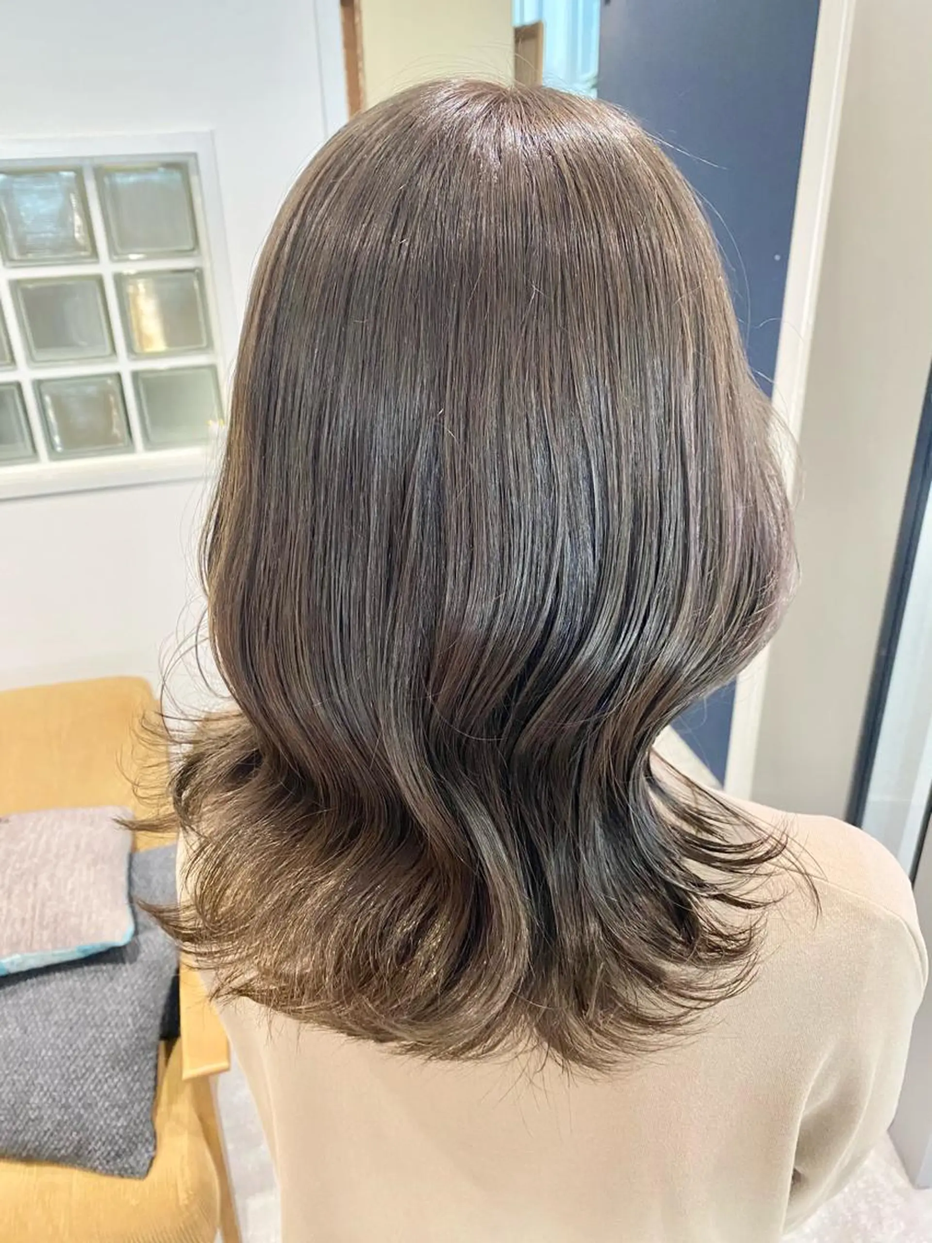 セミロング カラー JIL BLAN所属・JIL BLAN NAOのヘアスタイル