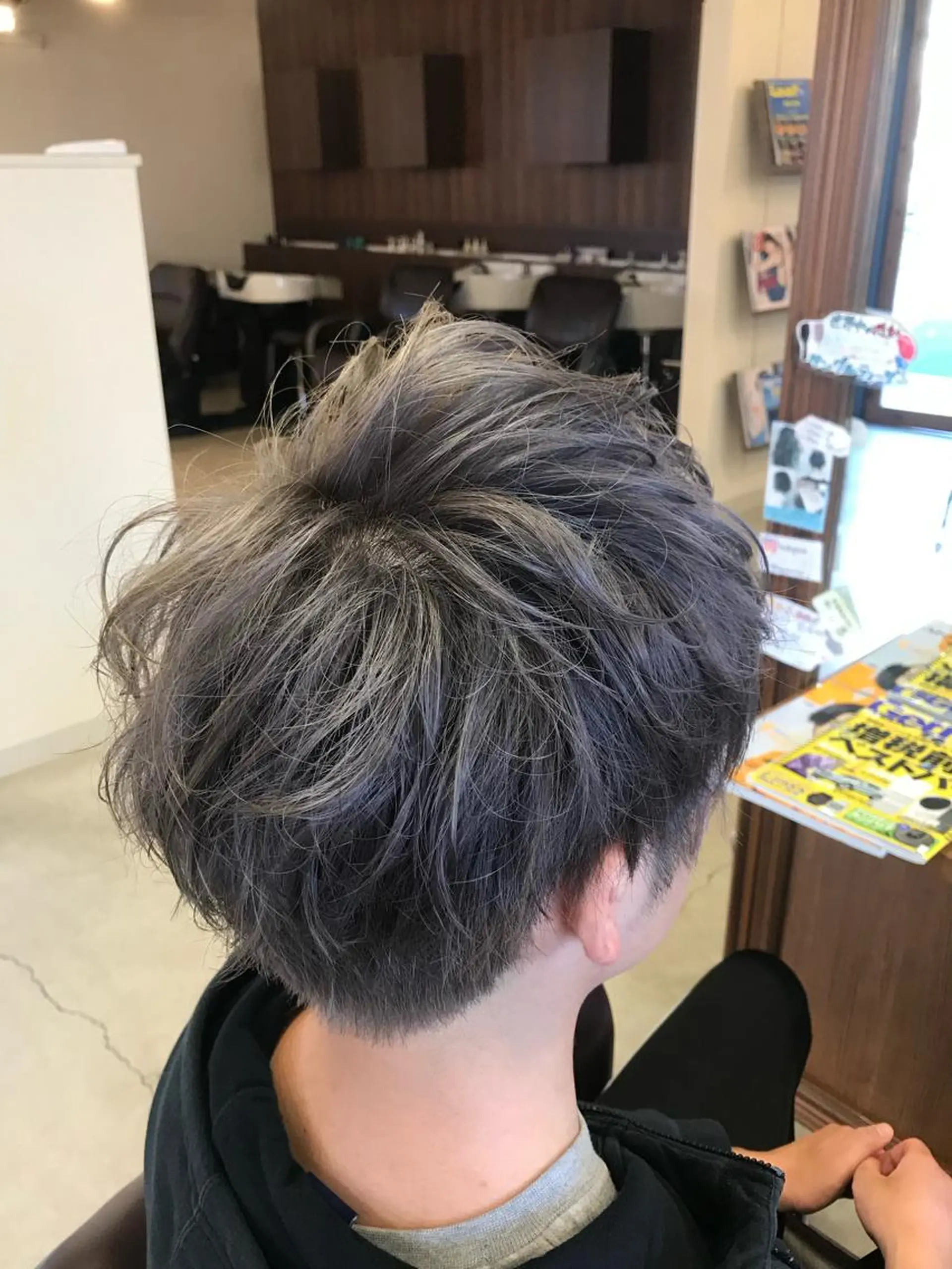 ショート カラー ヘアアレンジ メンズ カット ヘアカラー SALOWIN京都河原町Suite店所属・外国人風レイヤー/ ハイトーンSHUのヘアスタイル