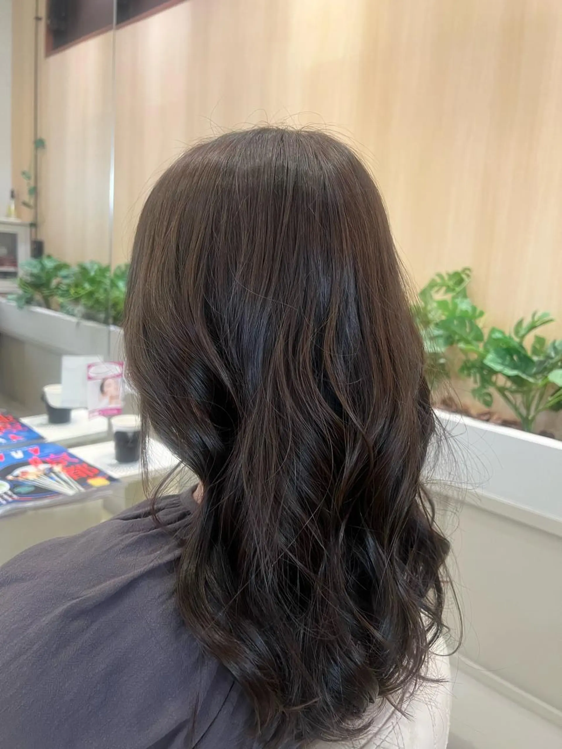 ロング カラー ブラウンカラー マットブラウン 大西 七海のヘアスタイル