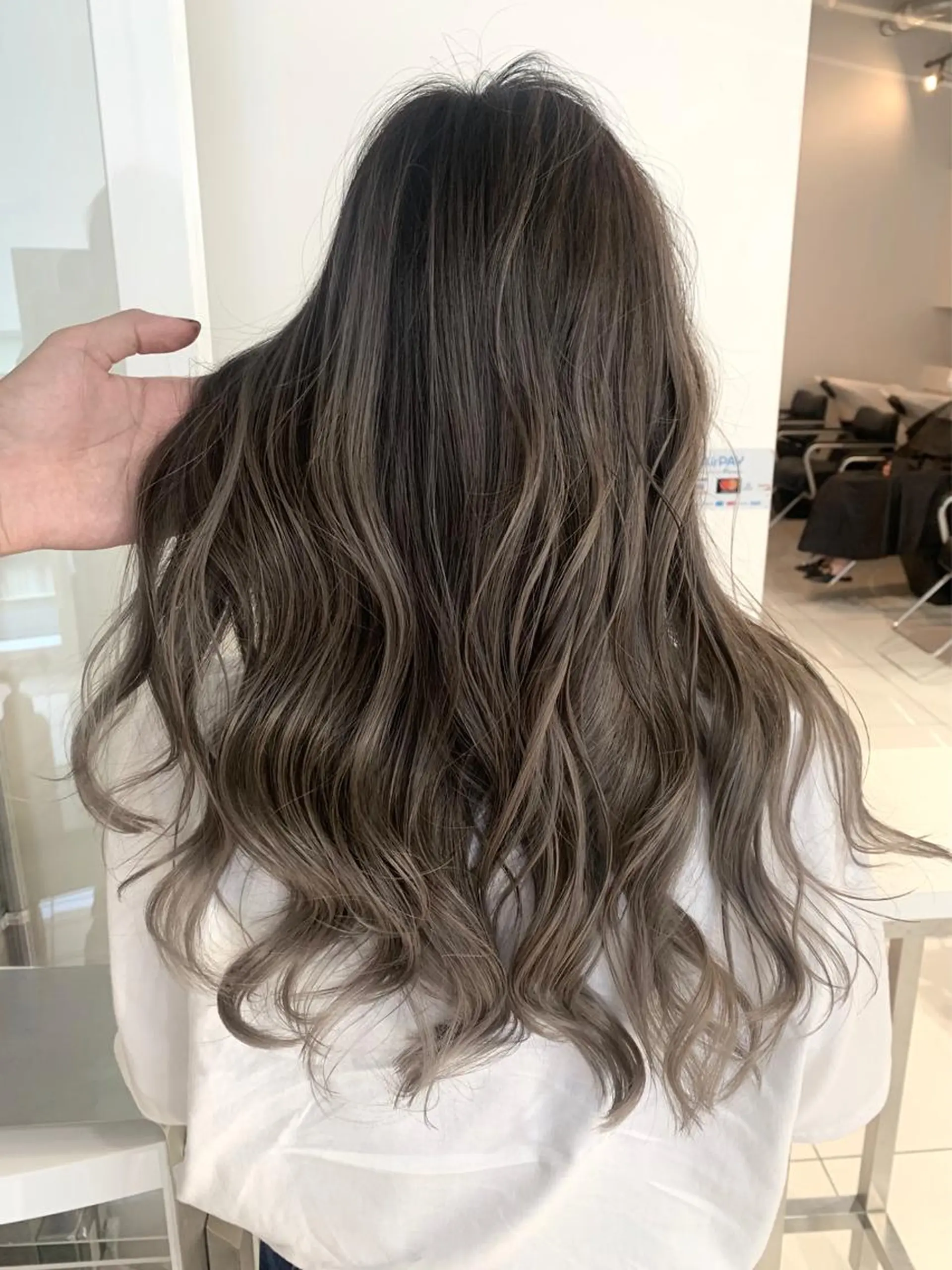 ロング カラー ヘアアレンジ 切りっぱなしボブ バレイヤージュ 黒髪 グラデーションカラー ハイライトカラー 髪質改善land千葉所属・阿部 圭悟のヘアスタイル