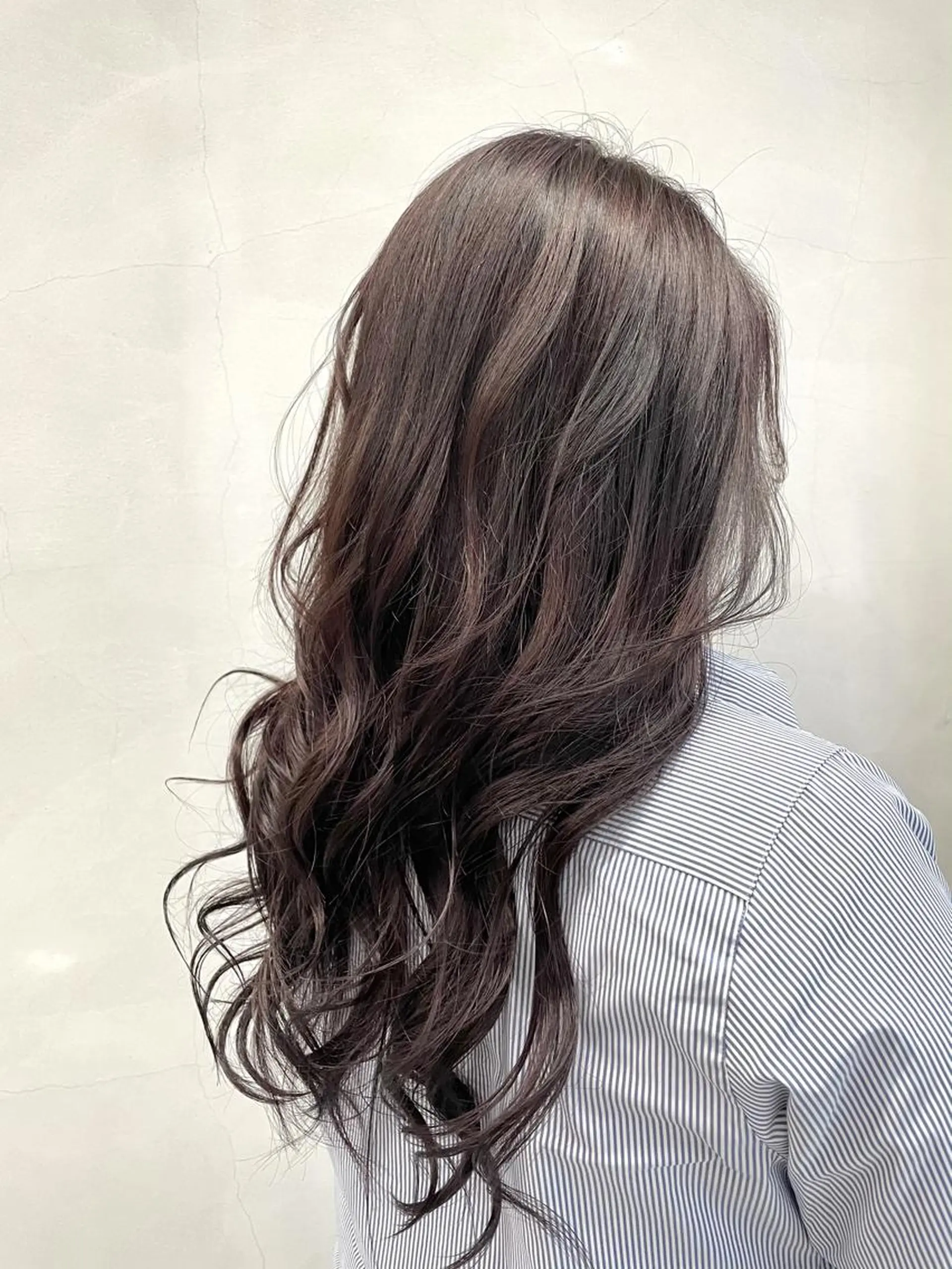 カラー miu .のヘアスタイル