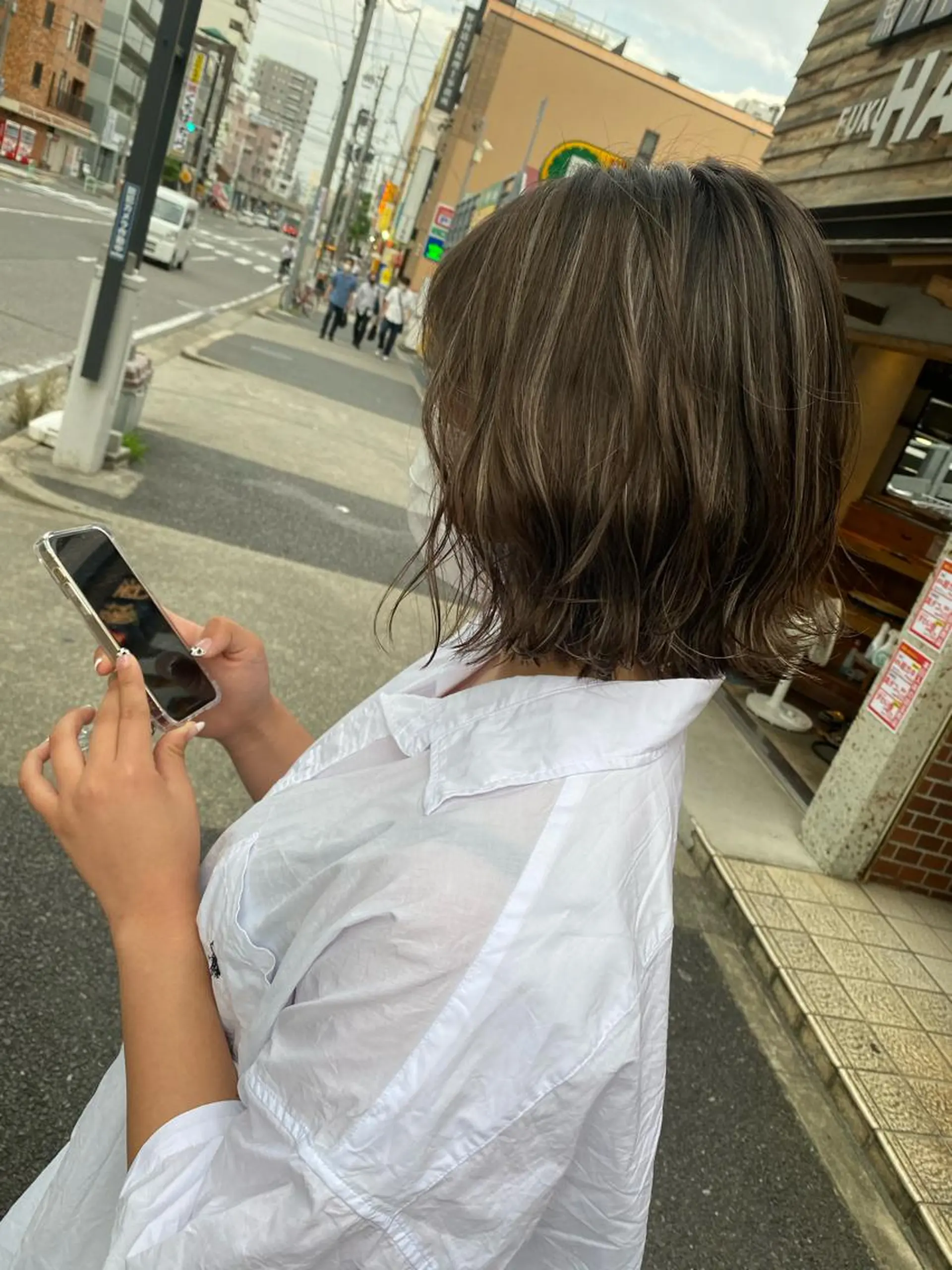 セミロング ハイライト 🍀透明感抜群🍀/ ハイトーンカラーのヘアスタイル