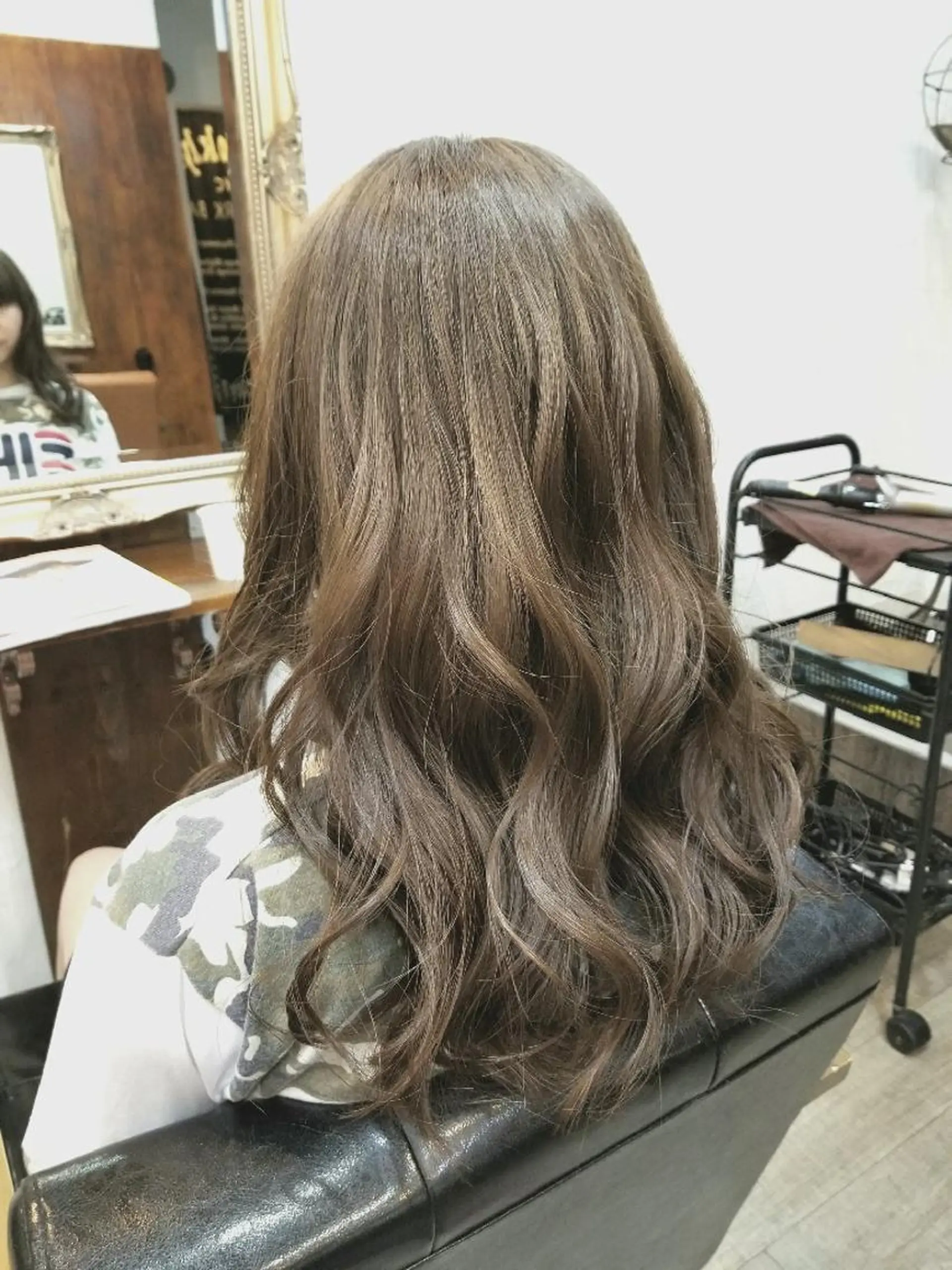 セミロング カラー ヘアカラー トリートメント bathair  所属・bathair 持田侑祐のヘアスタイル