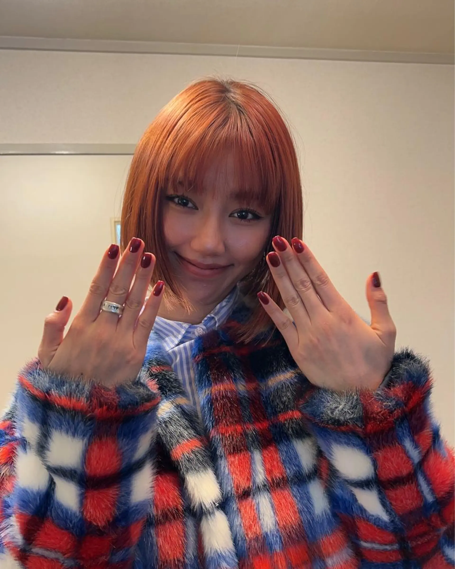 ネイル ハンドネイル フットネイル ハンドケア Nes.Nail所属・Miyagi Asamiのネイルデザイン