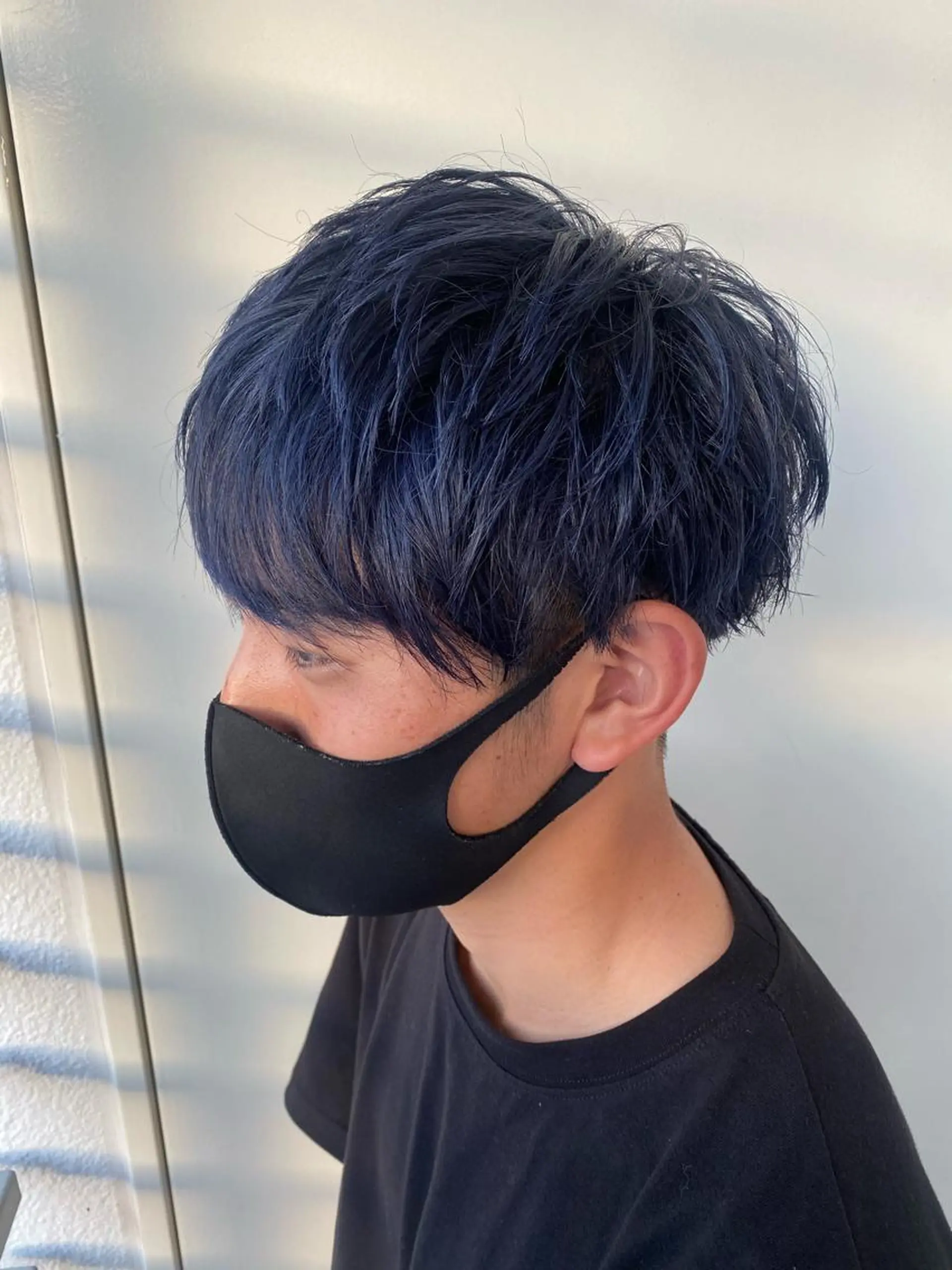 ショート カラー メンズ 韓国ヘア顔周りカット 艶髪ベージュtamaのヘアスタイル