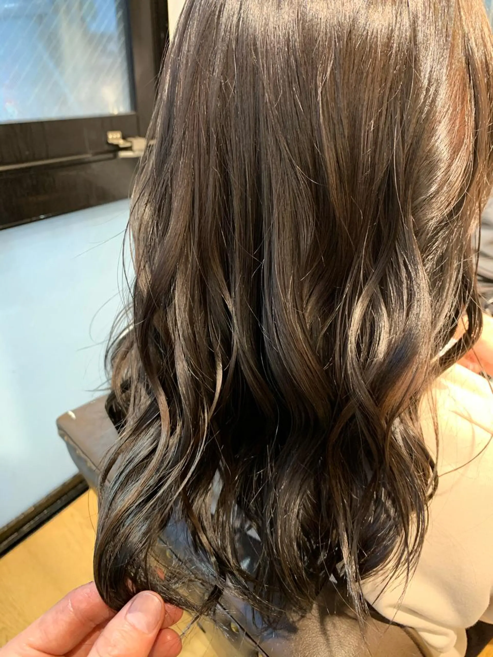 カラー ヘアカラー 四ッ井 翔のヘアスタイル