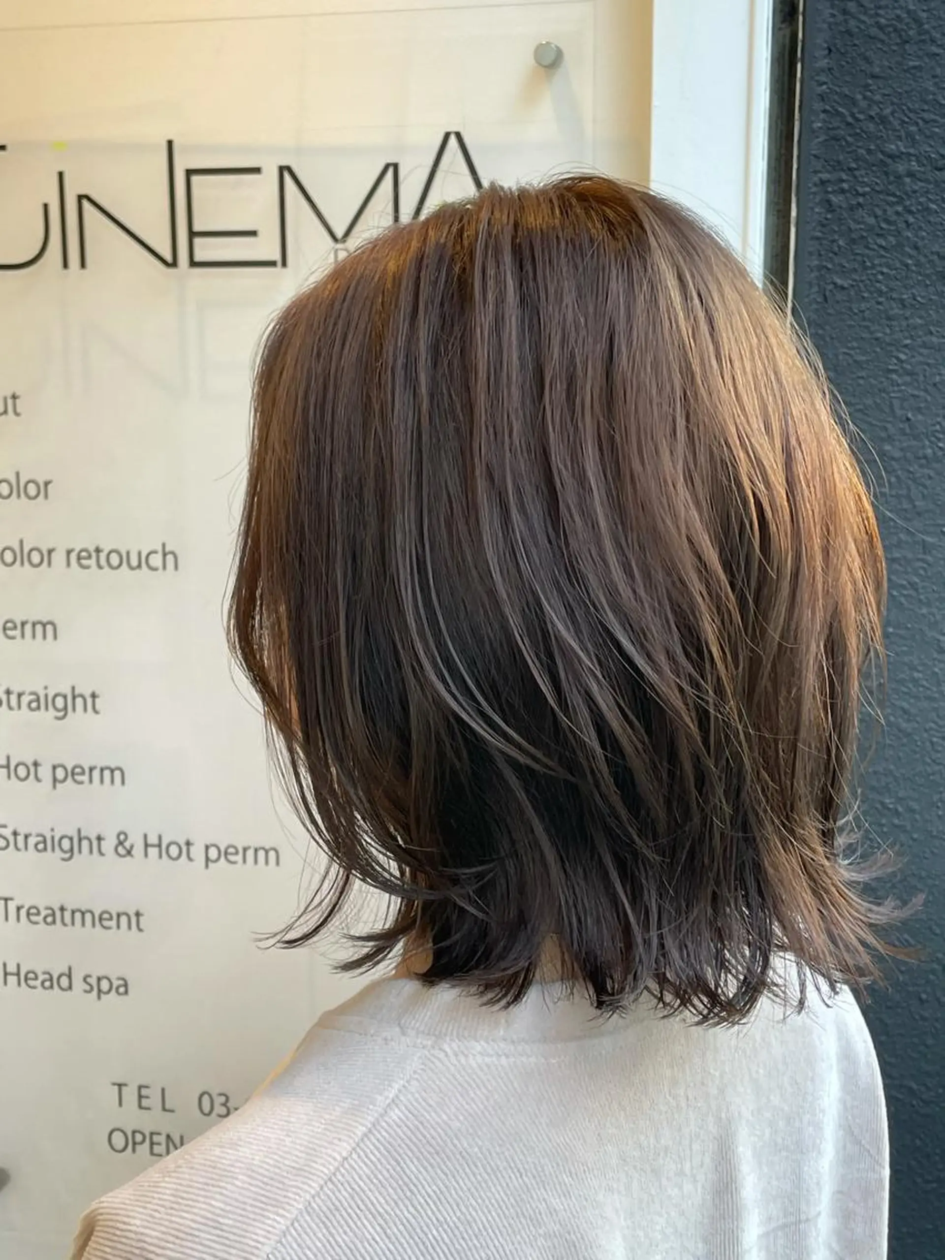 ミディアム レイヤーカット 外ハネヘア CiNEMA daikanyama所属・透明感カラー🫧 今泉健太のヘアスタイル