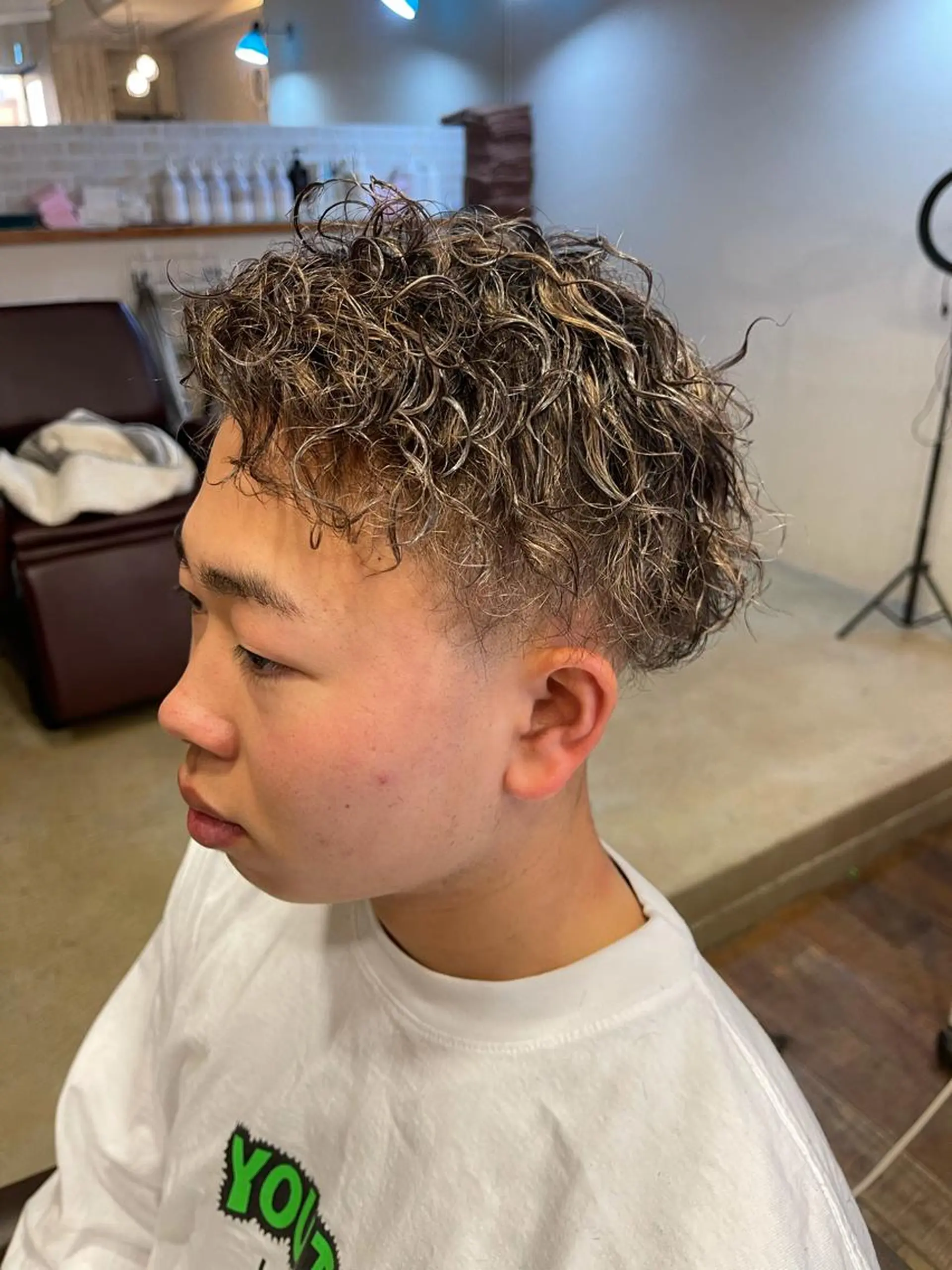 ショート カラー パーマ ハイライトカラー ハイライト カット ヘアカラー ハヤシカズキ/カラー ✂/メンズパーマのヘアスタイル