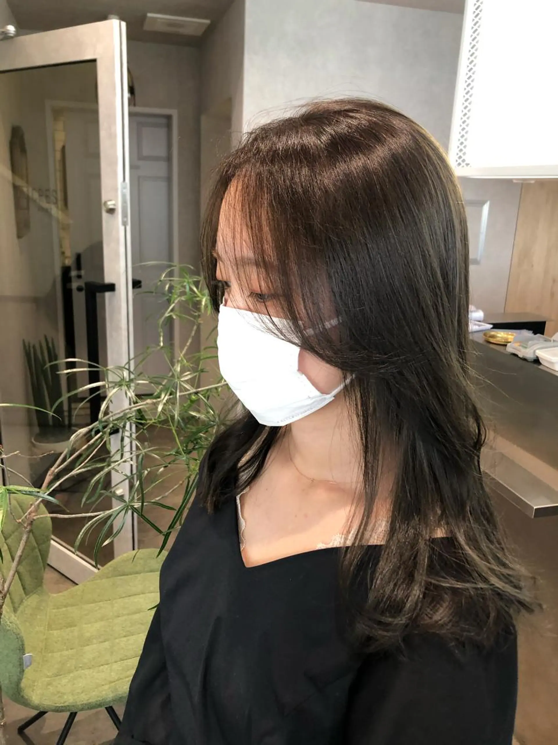 ロング カラー ベージュカラー 透明感カラー オリーブベージュ ヘアカラー ナチュラル透明感🌱 小山美樹子のヘアスタイル