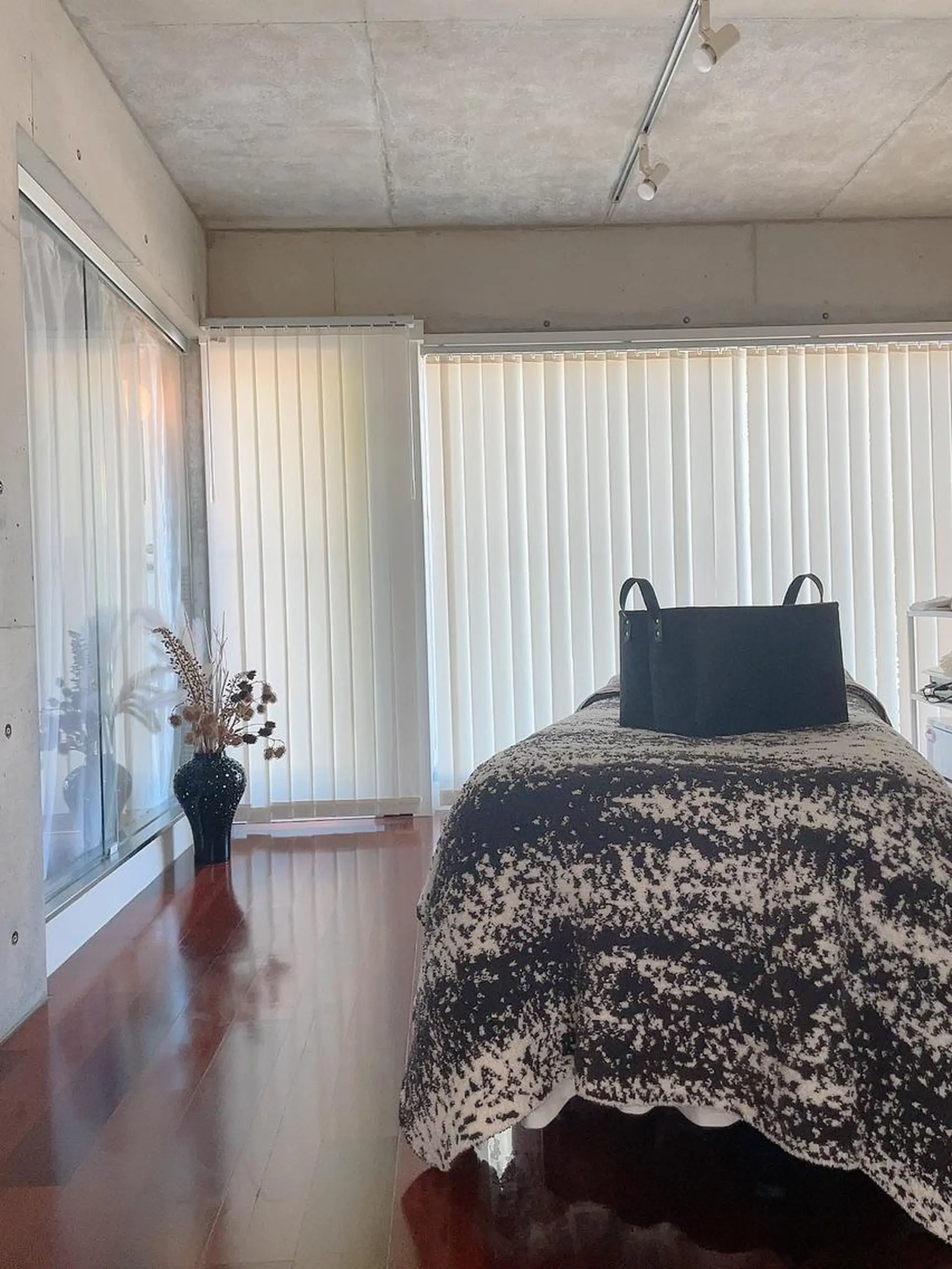 メンズ キッズ アイブロウ Amm所属・🏆艶肌ワックス🏆 ララピール✨Ammのエステ・リラクイメージ