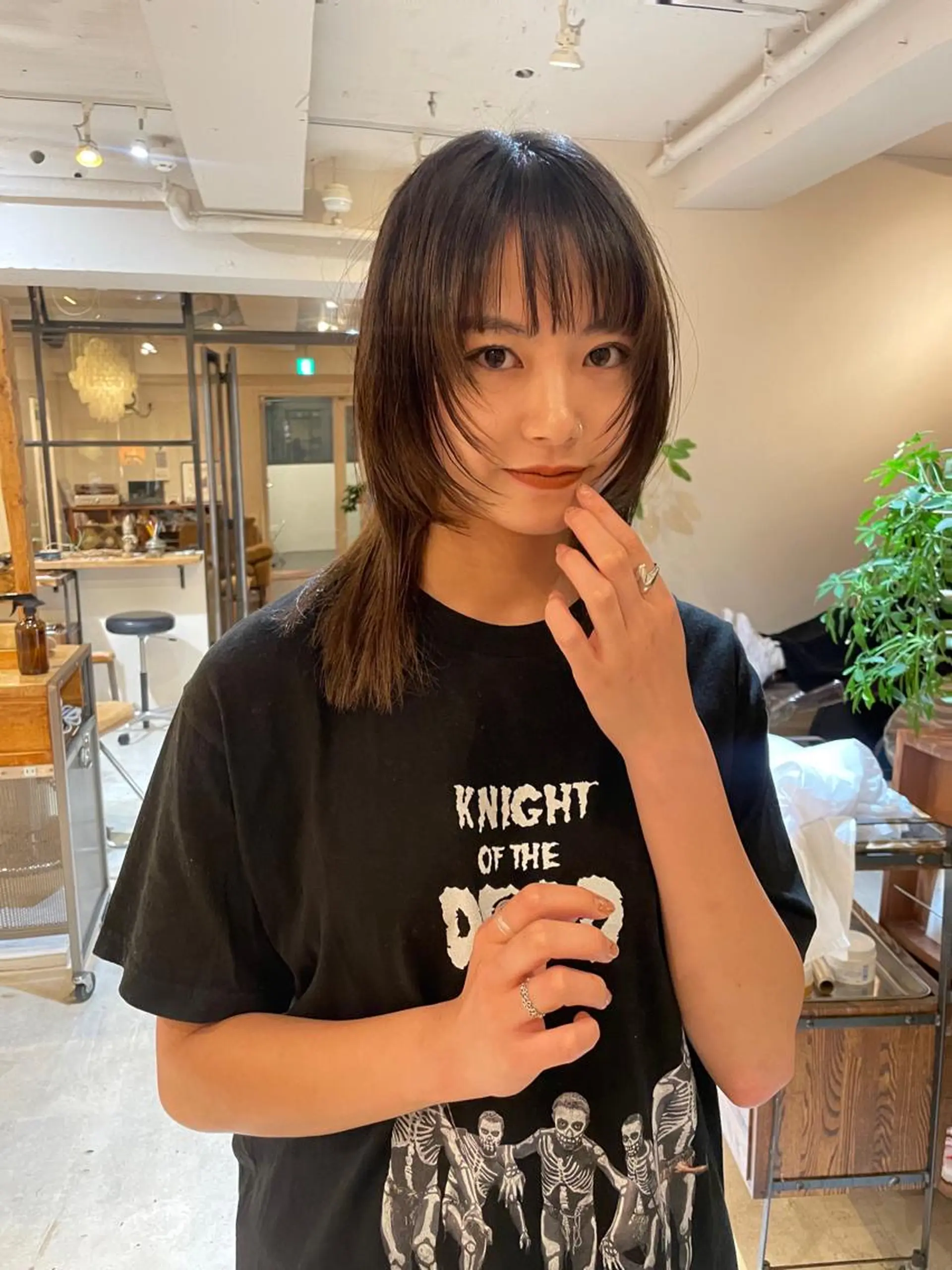 ショート 顔まわりレイヤー レイヤーカット カット ファッションに 溶け込むstyleのヘアスタイル