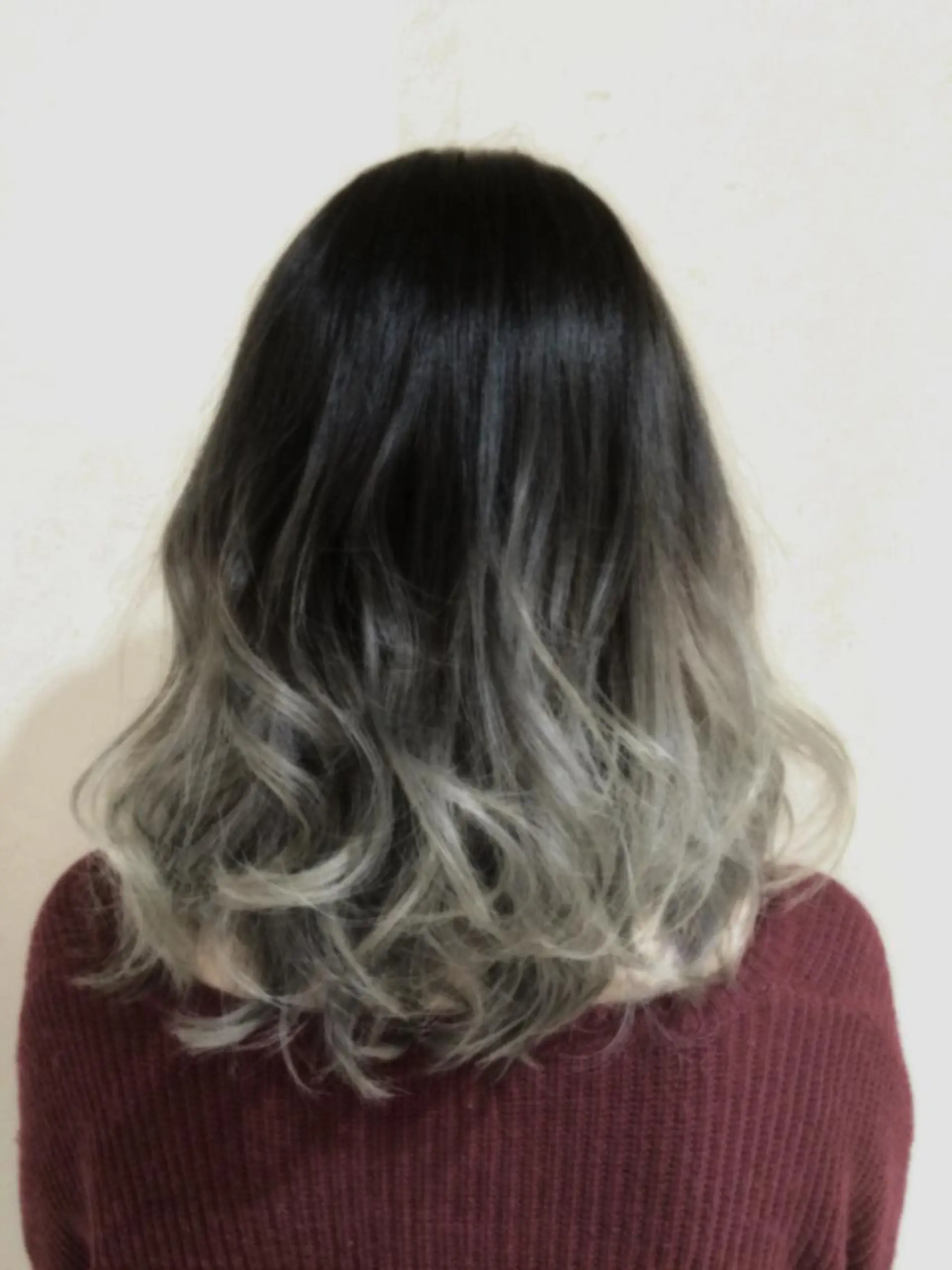 ミディアム カラー パーマ アッシュ グラデーションカラー シルバー シルバーアッシュ バレイヤージュ🌱 渡邉悟🌱のヘアスタイル