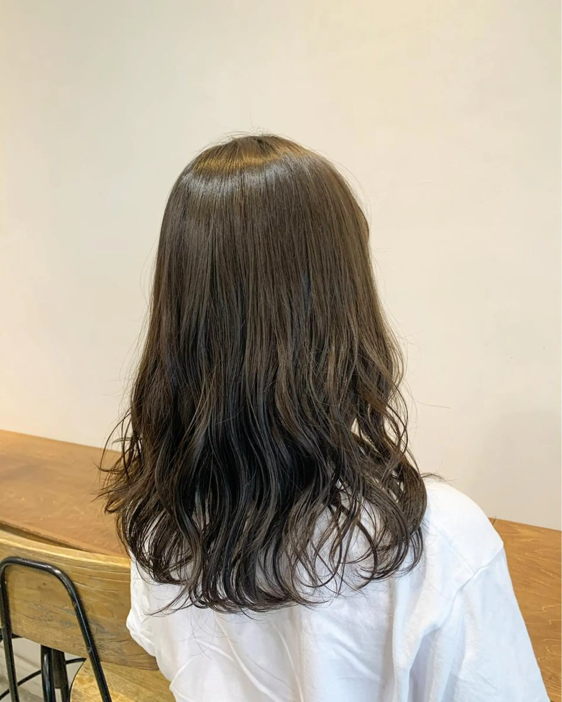 ミディアム カラー ハイトーン/レイヤー 💜Akaneのヘアスタイル