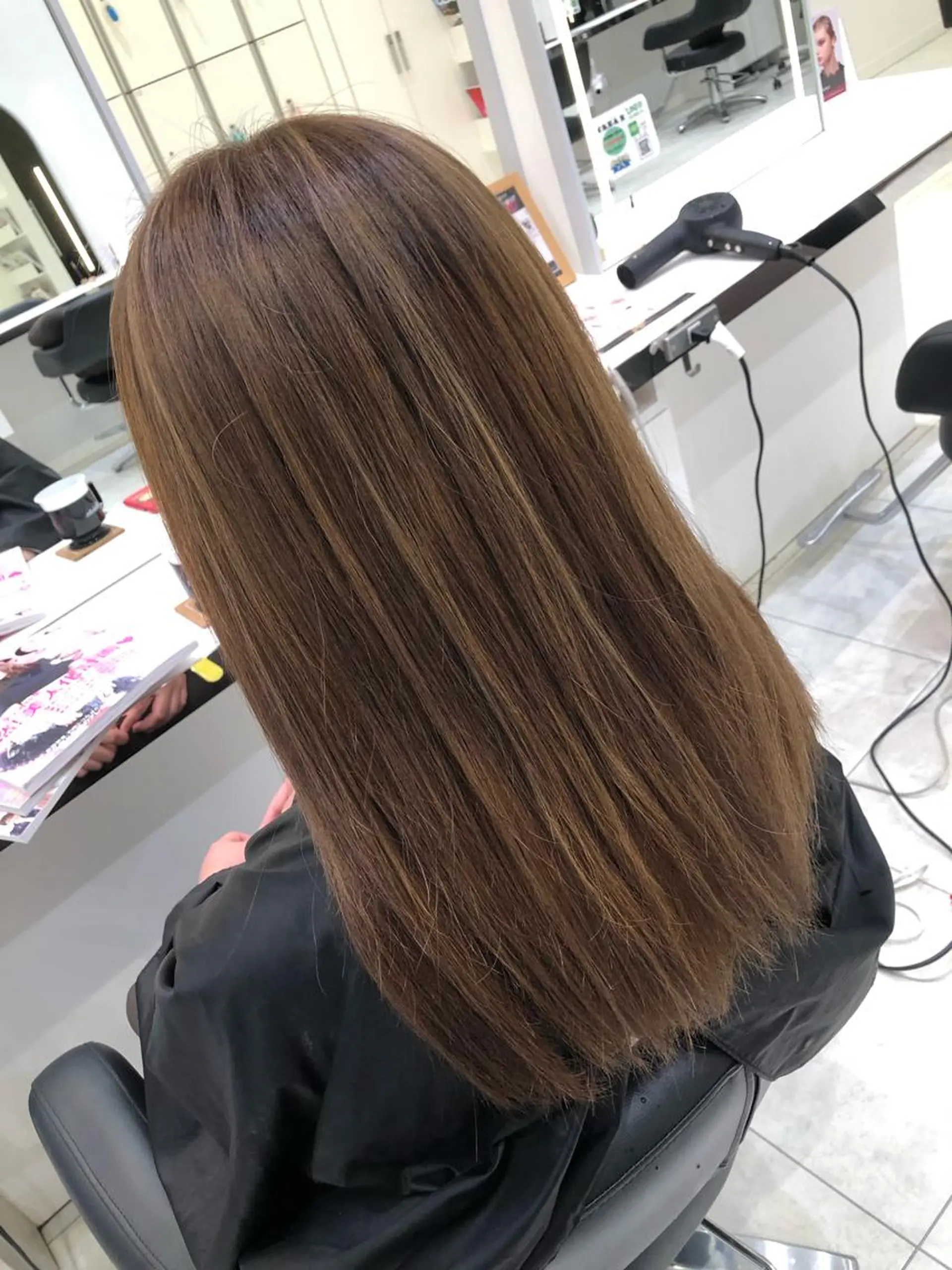 セミロング カット ヘアカラー トリートメント 岸 保奈美のヘアスタイル