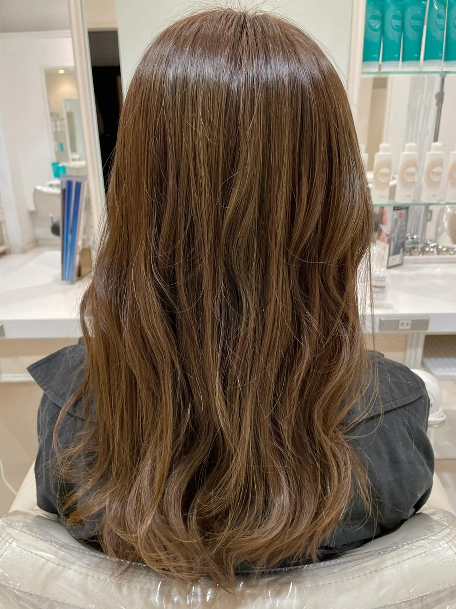 ロング カラー ハイライトカラー ハイライト JERICHO HAIR所属・ユ カの眉毛・アイブロウイメージ