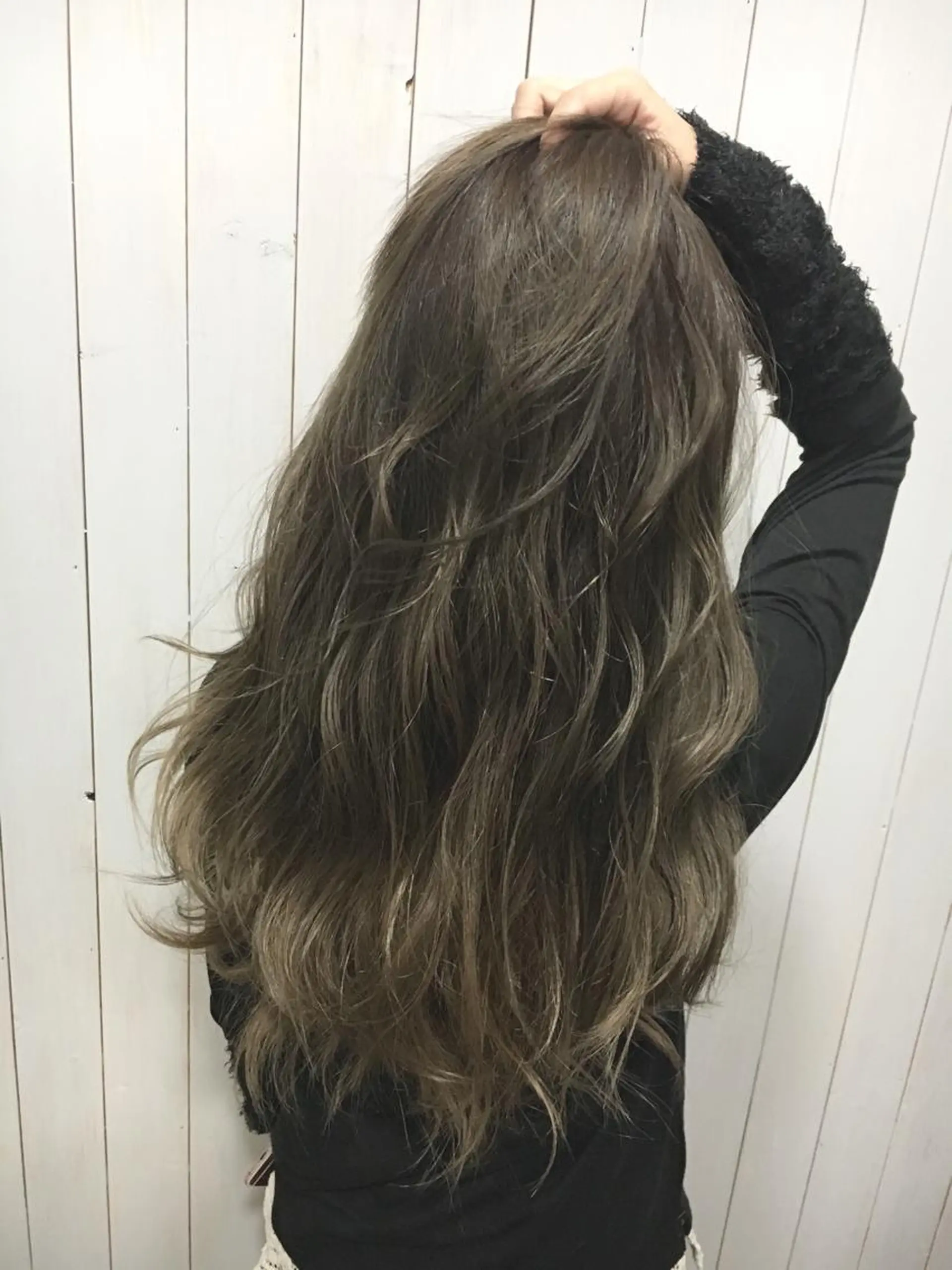 ロング カラー アッシュ バレイヤージュ 外国人風カラー レイヤーカット 山田 守のヘアスタイル