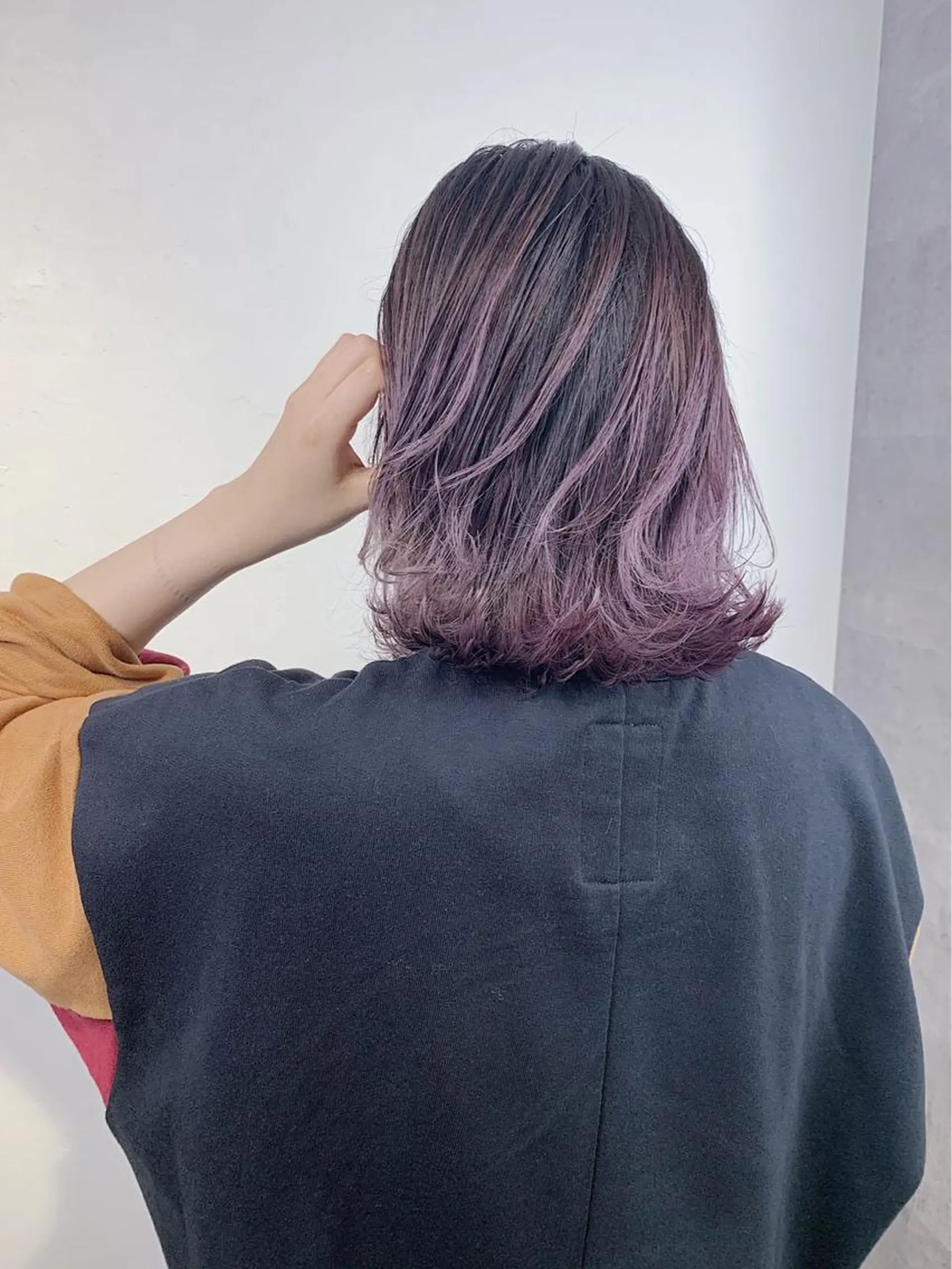 セミロング カラー ブリーチ _WHITE 難波本店のヘアスタイル