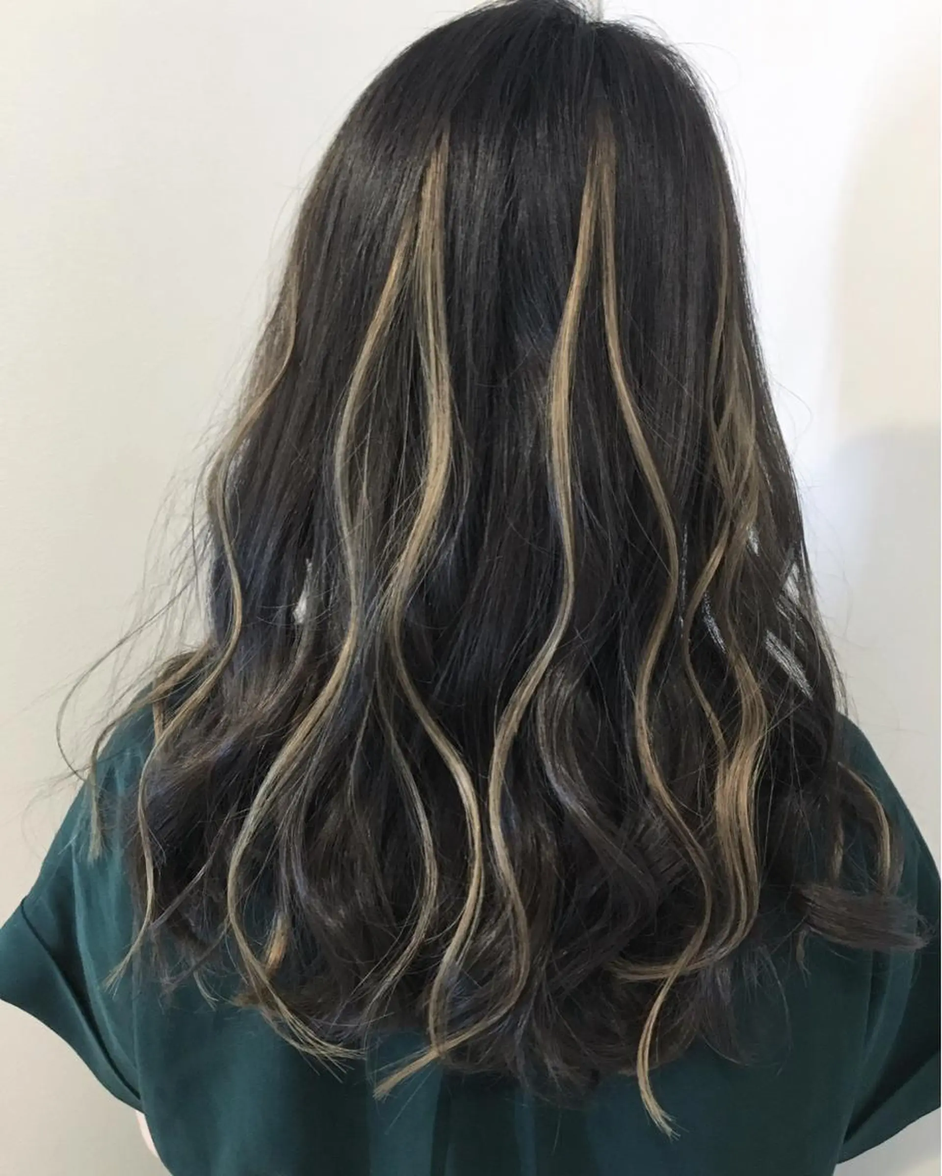 セミロング カラー 🌈評価No.1🌈 艶髪カラー❌エクステのヘアスタイル