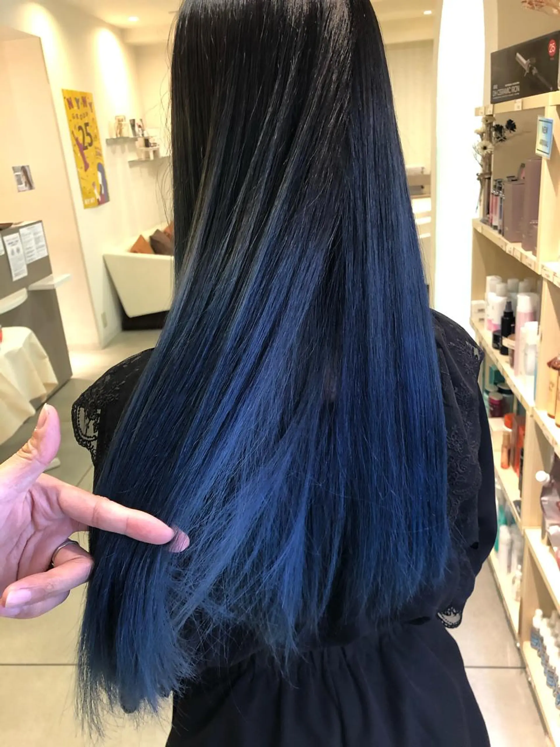 ロング ヘアカラー 門田 恭弥のヘアスタイル