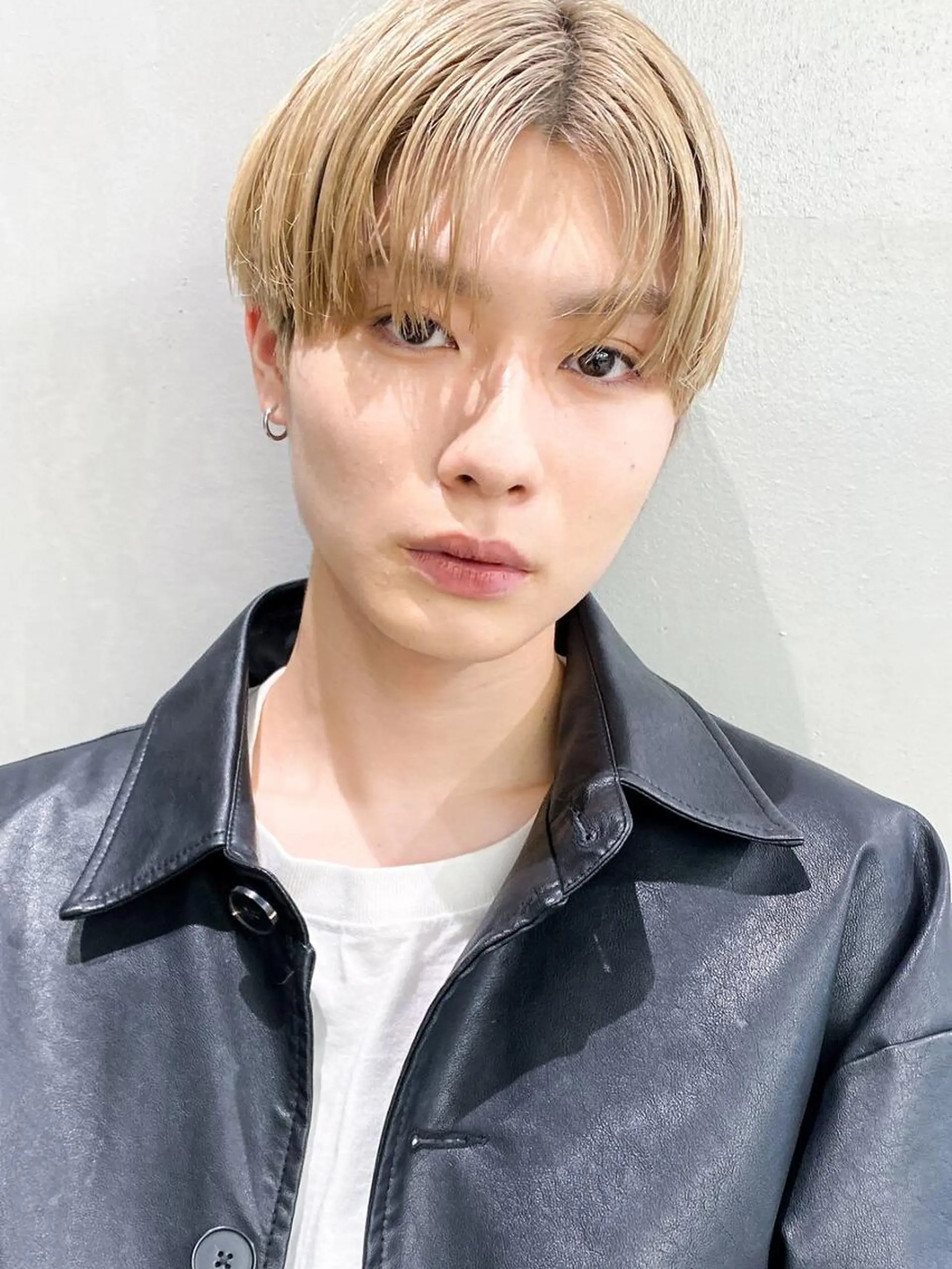 メンズ カラー センターパート メンズハイトーン メンズ韓国風 韓国マッシュ マッシュ ヘアカラー トリートメント 韓国風メンズヘア💫 ツイスパ💫saraのヘアスタイル