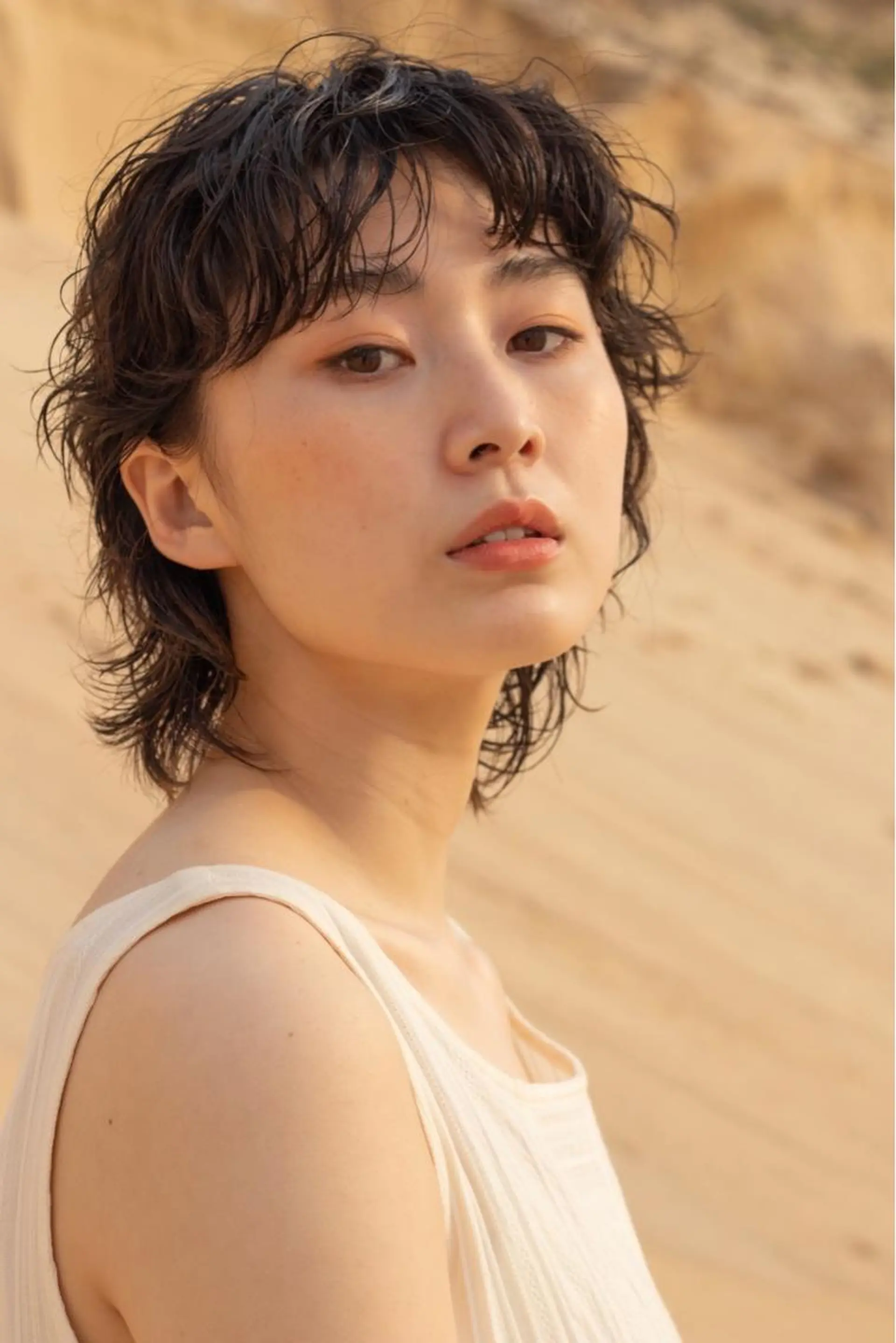 ミディアム パーマ THE DAY所属・AKI HASHIMOTOのヘアスタイル